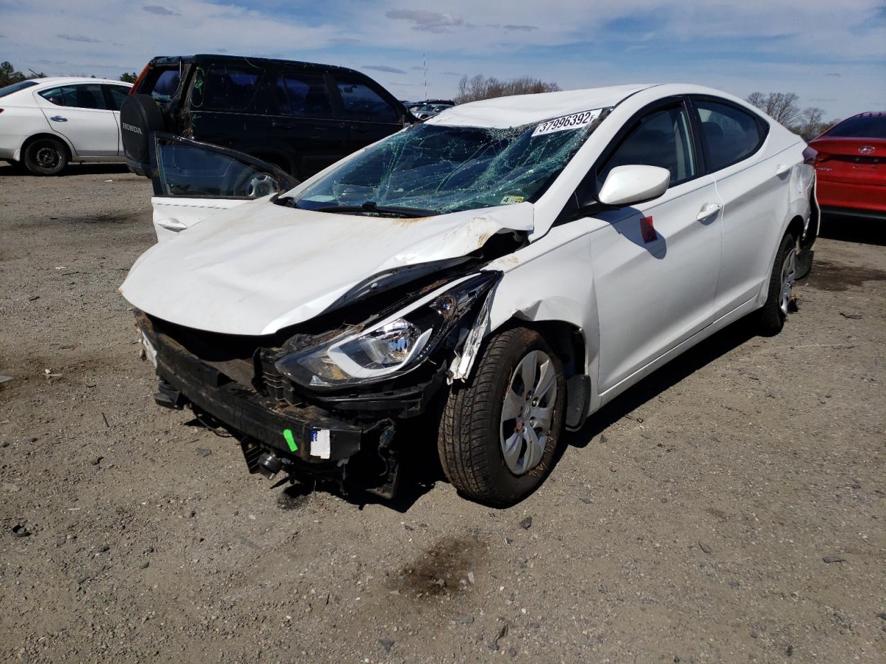 Photo 2 from auction – 2016 HYUNDAI ELANTRA SE with VIN 5NPDH4AE2GH666320