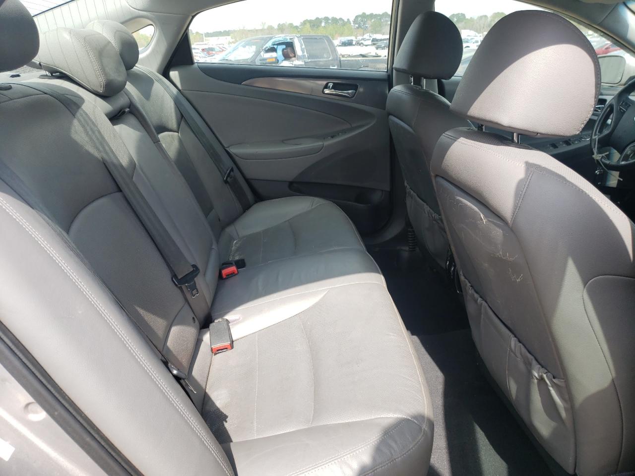 Photo 6 from auction – 2012 HYUNDAI SONATA HYB with VIN KMHEC4A43CA060788