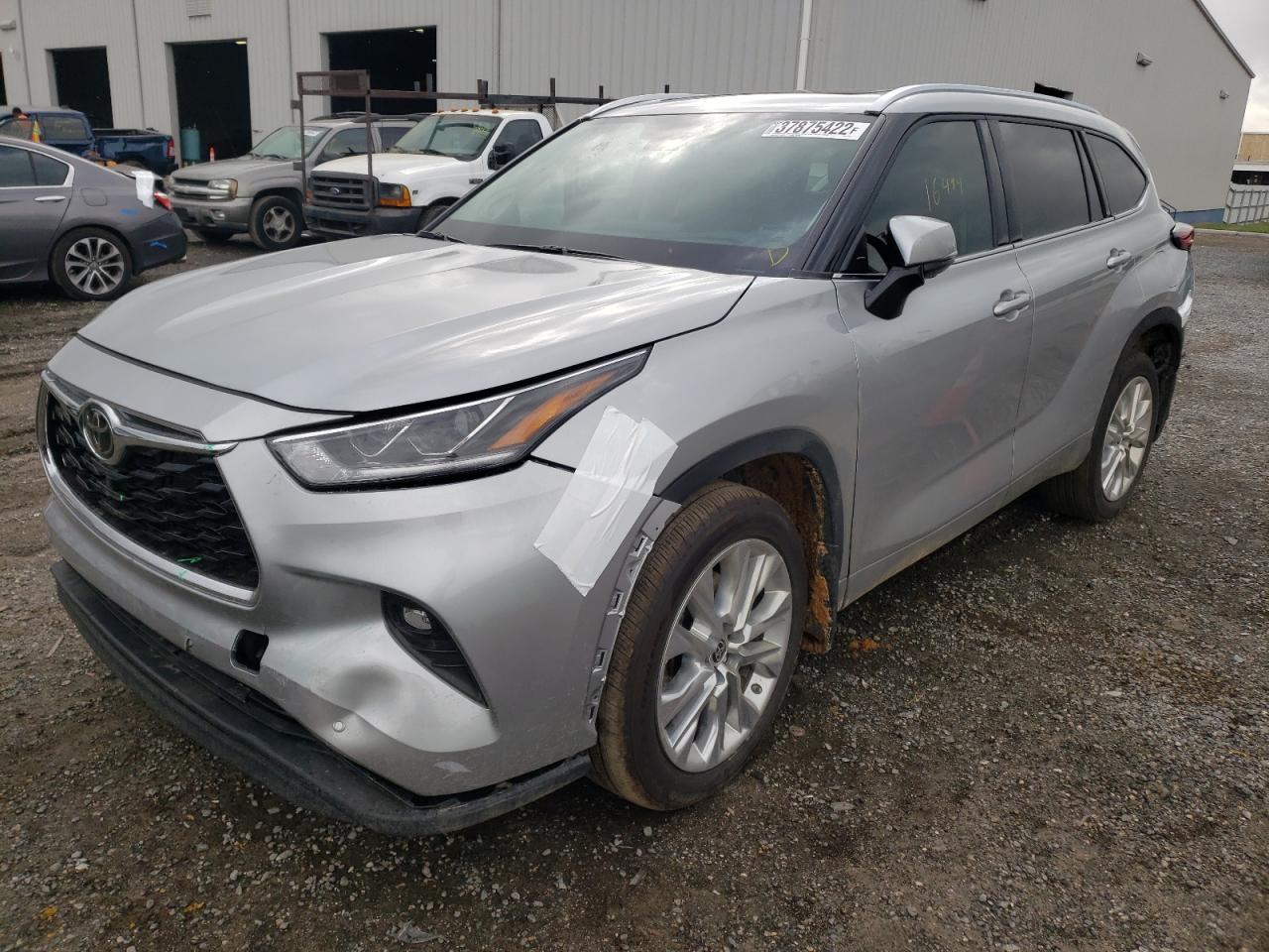 Photo 2 from auction – 2021 TOYOTA HIGHLANDER with VIN 5TDDZRBH1MS157439
