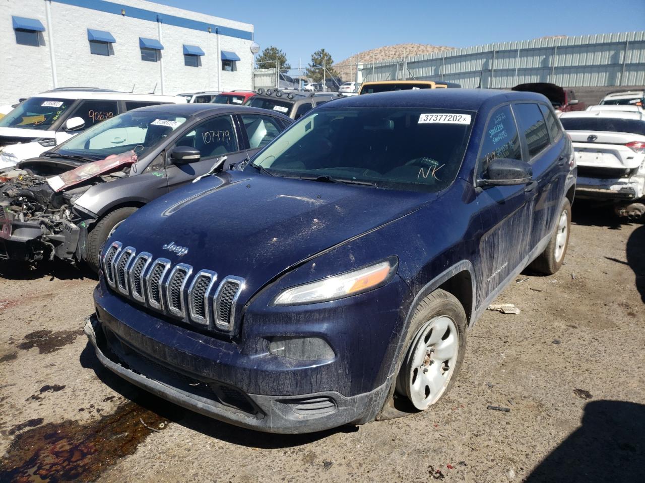 Photo 2 from auction – 2015 JEEP CHEROKEE S with VIN 1C4PJLAB7FW539198