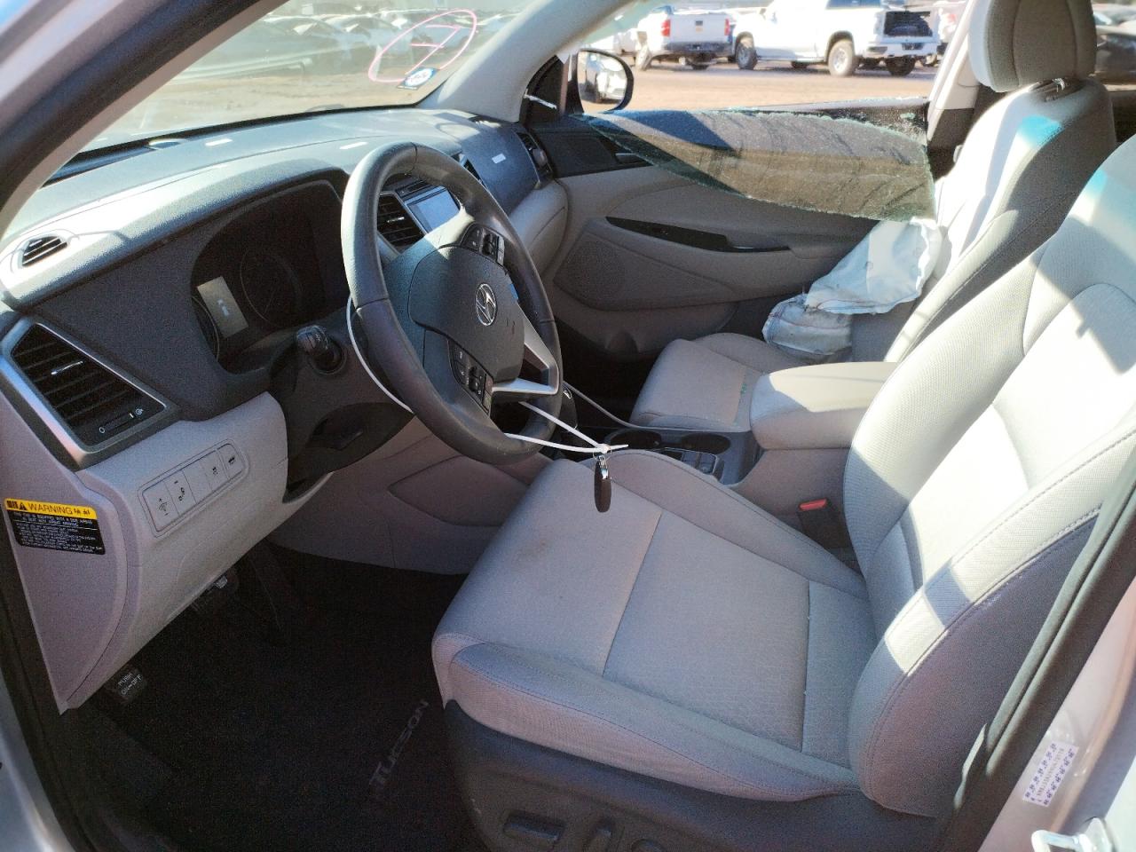 Photo 5 from auction – 2017 HYUNDAI TUCSON LIM with VIN KM8J33A29HU470119