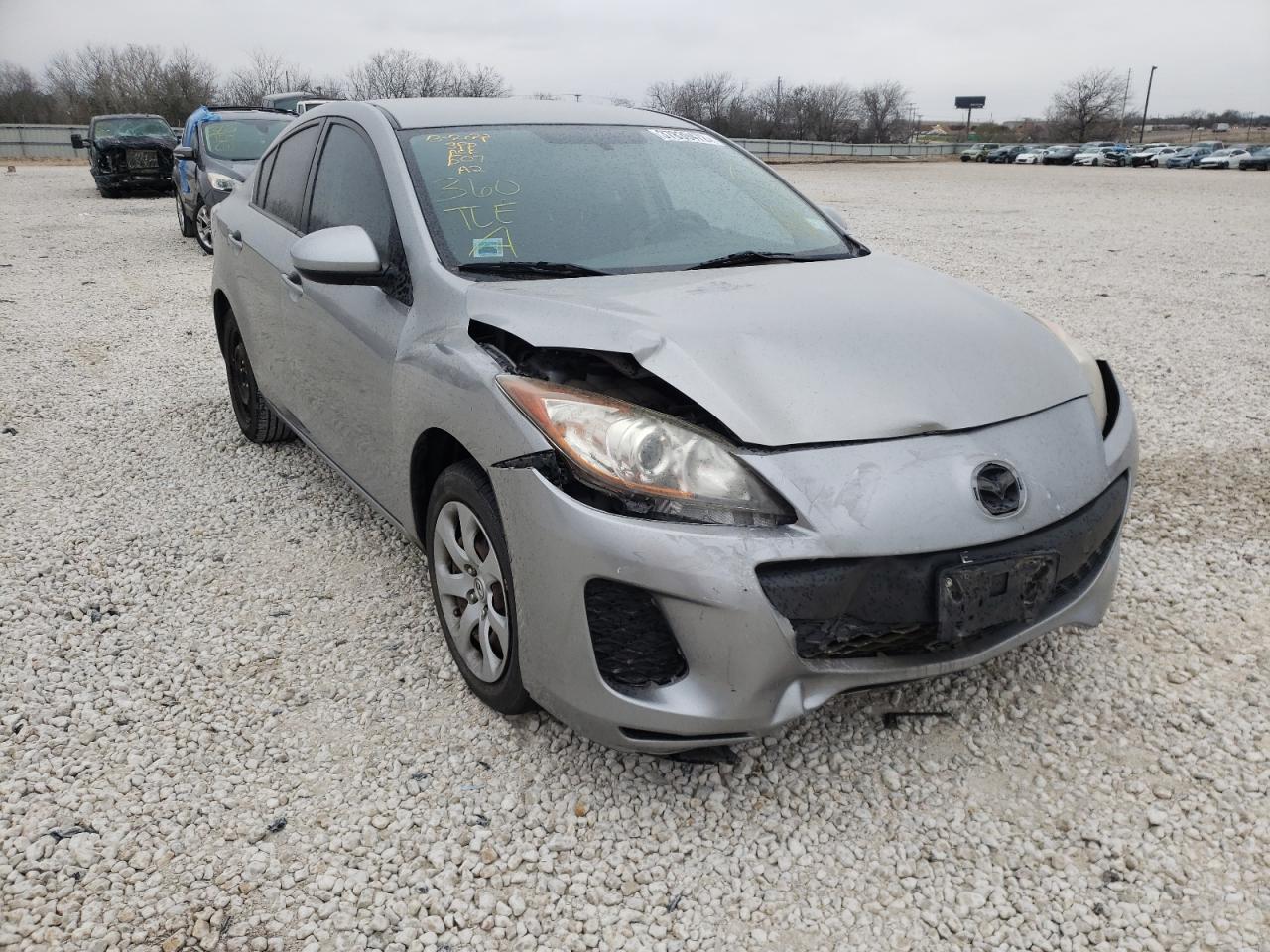 MAZDA 3 I 2013 with VIN JM1BL1TFXD1815263 - Photo from auction