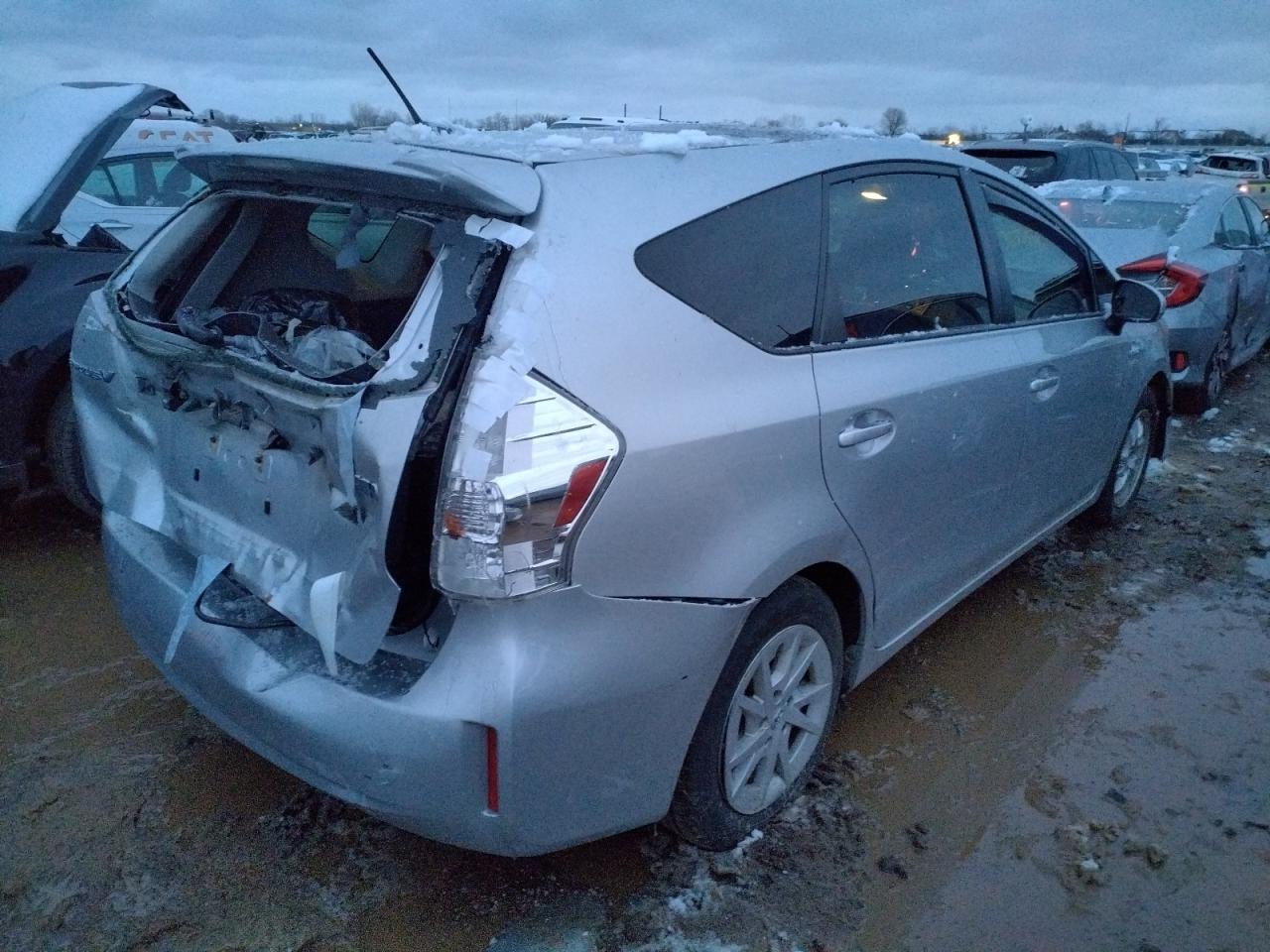 Photo 4 from auction – 2014 TOYOTA PRIUS V with VIN JTDZN3EU0E3344018