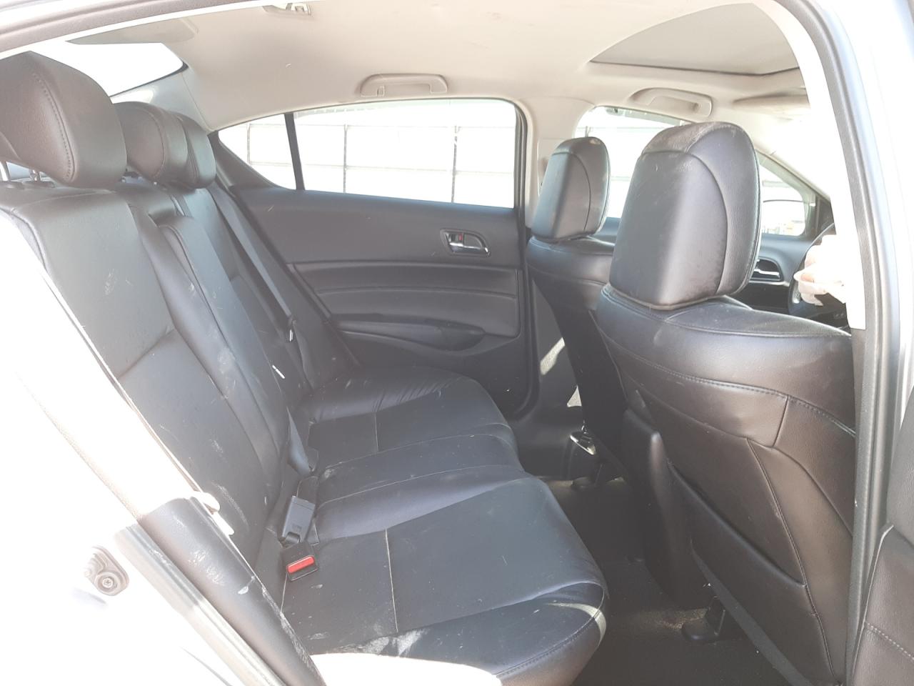 Photo 6 from auction – 2017 ACURA ILX BASE W with VIN 19UDE2F3XHA008453