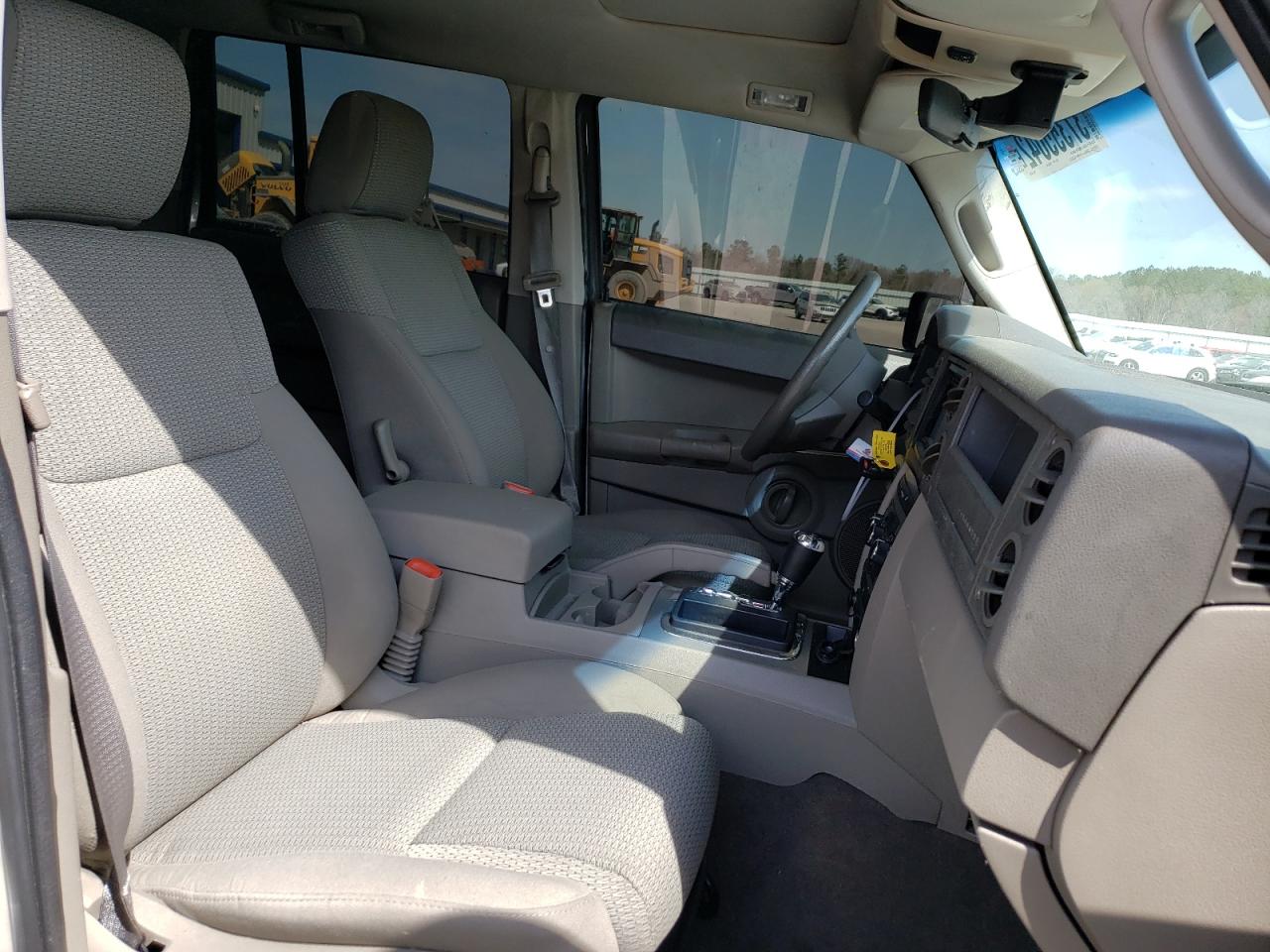 Photo 5 from auction – 2007 JEEP COMMANDER with VIN 1J8HH48P37C556034