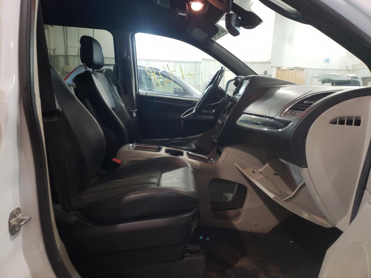 Photo 5 from auction – 2019 DODGE GRAND CARA with VIN 2C4RDGCG9KR519568
