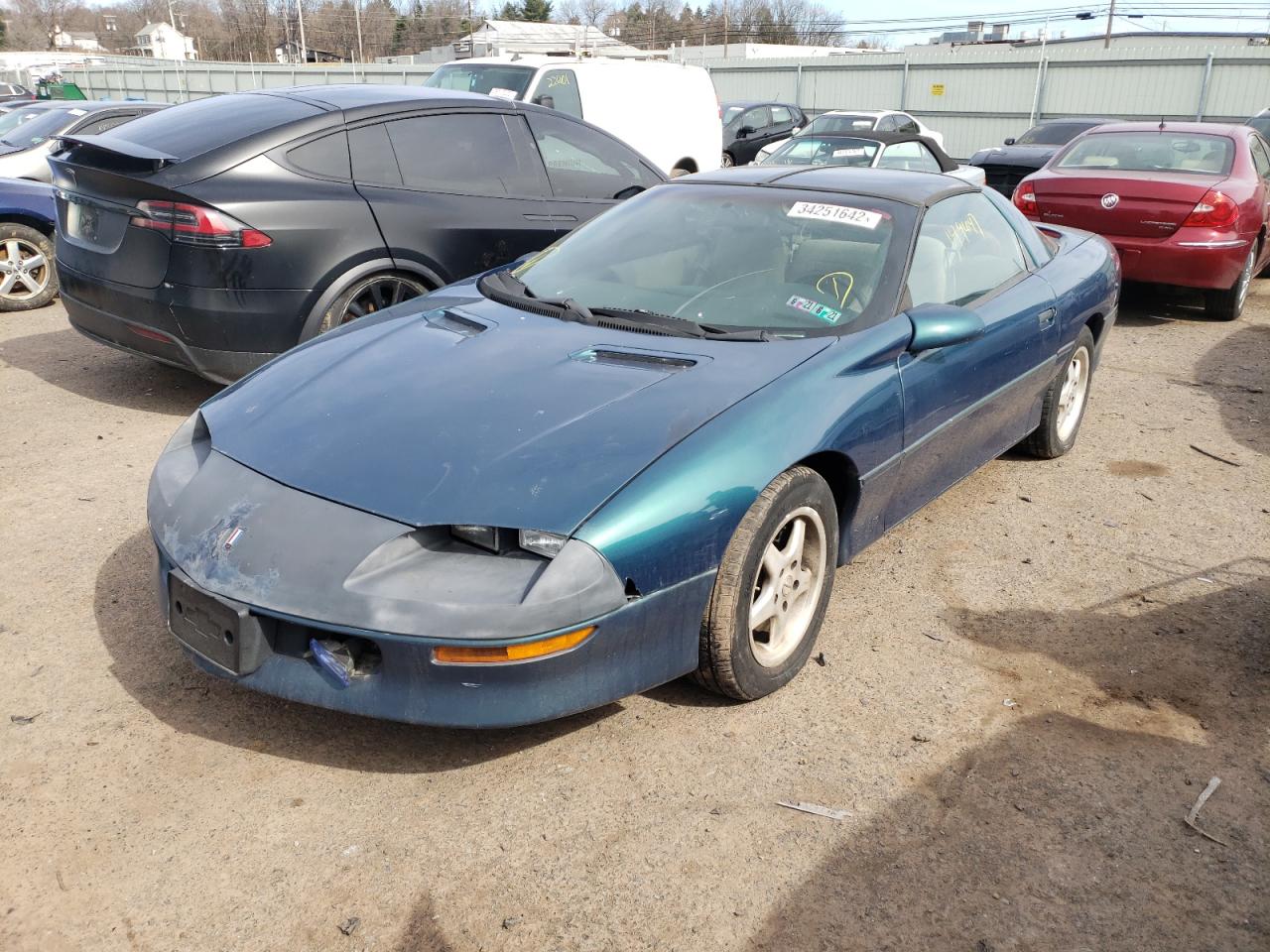 Photo 2 from auction – 1997 CHEVROLET CAMARO with VIN 2G1FP22K4V2106787