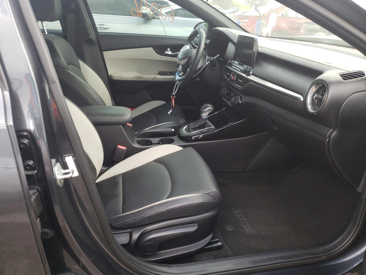 Photo 5 from auction – 2019 KIA FORTE EX with VIN 3KPF54AD9KE030211