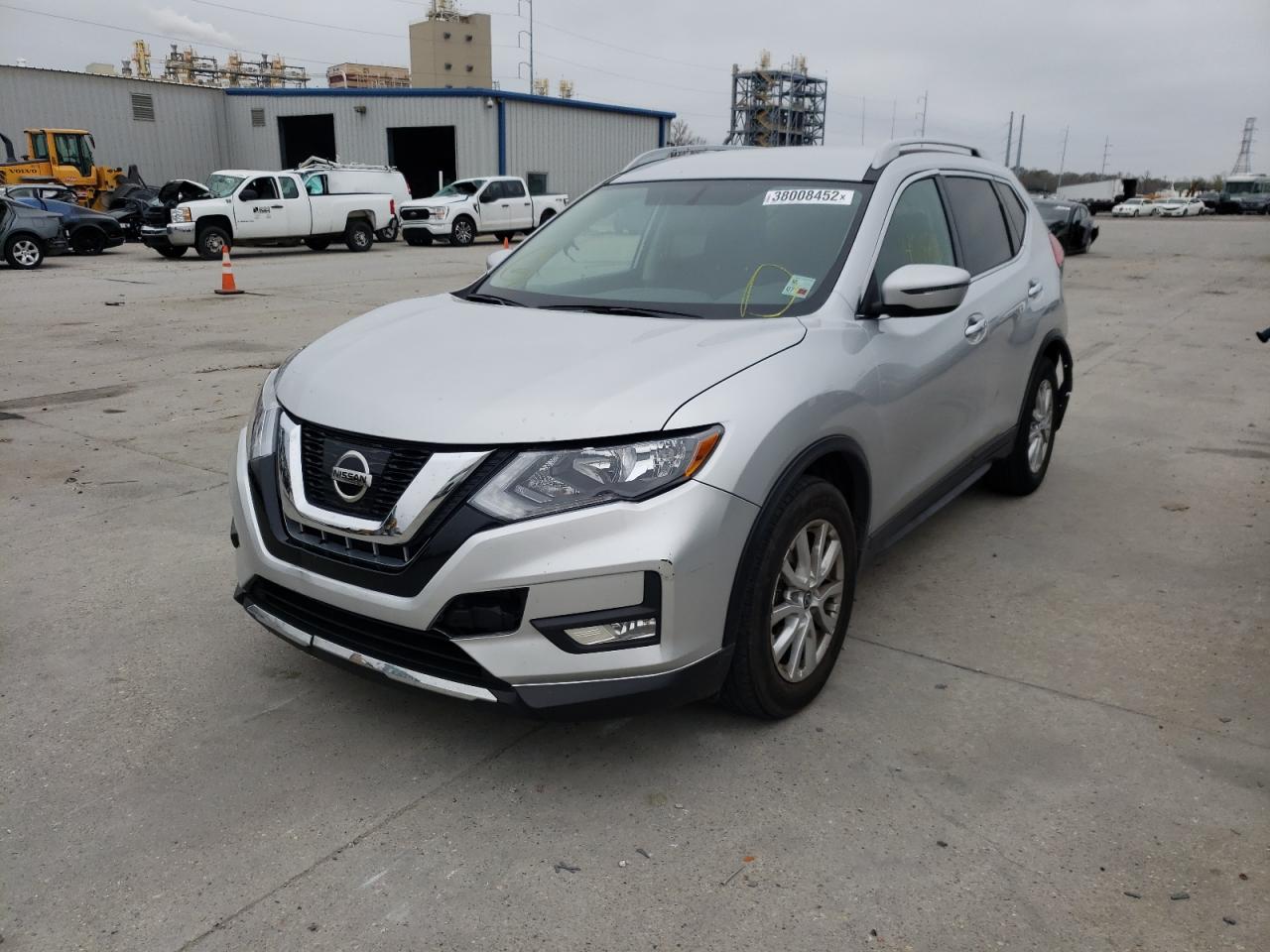 Photo 2 from auction – 2017 NISSAN ROGUE S with VIN 5N1AT2MT7HC840391
