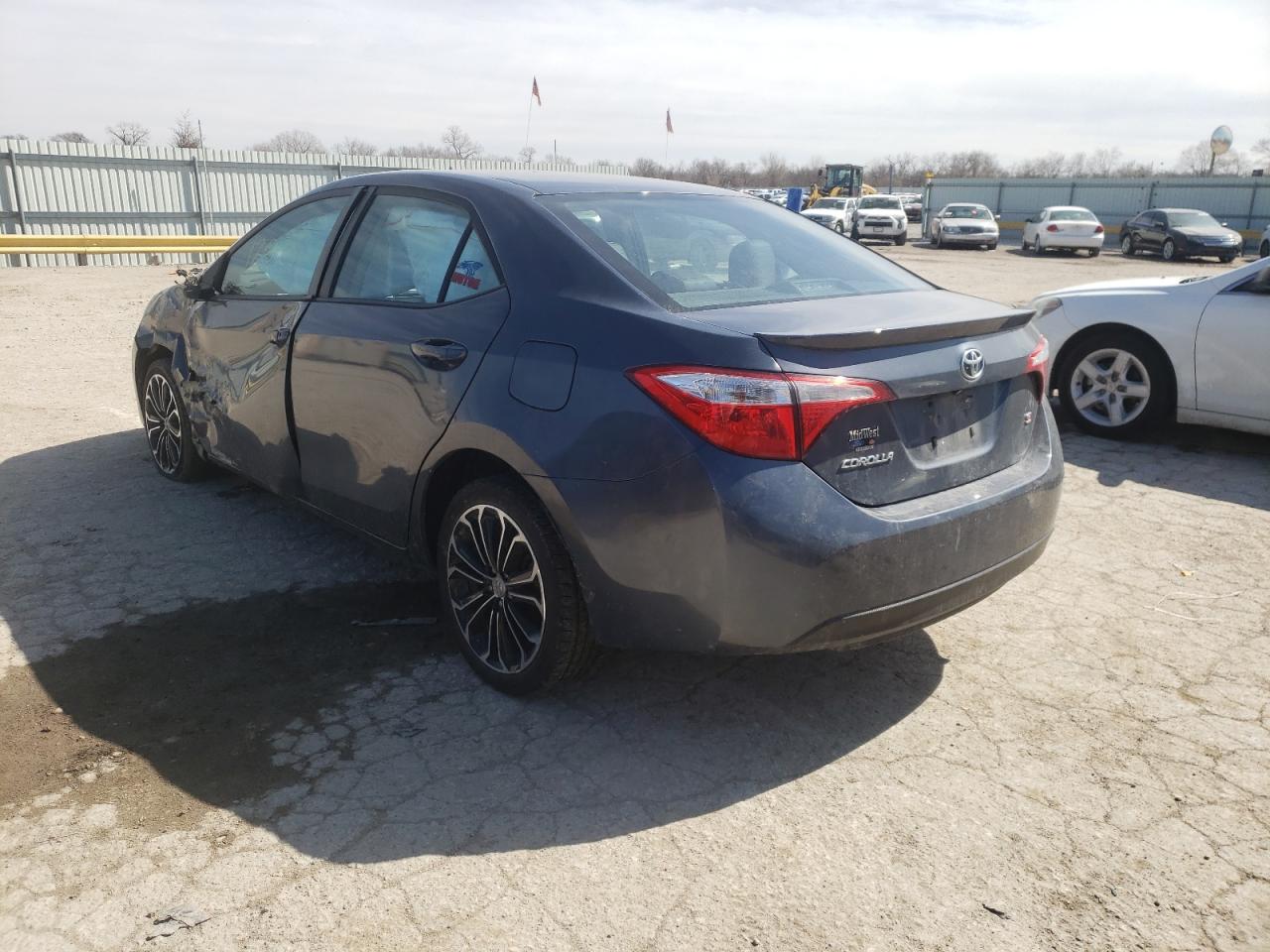 Photo 3 from auction – 2015 TOYOTA COROLLA L with VIN 5YFBURHE1FP196644