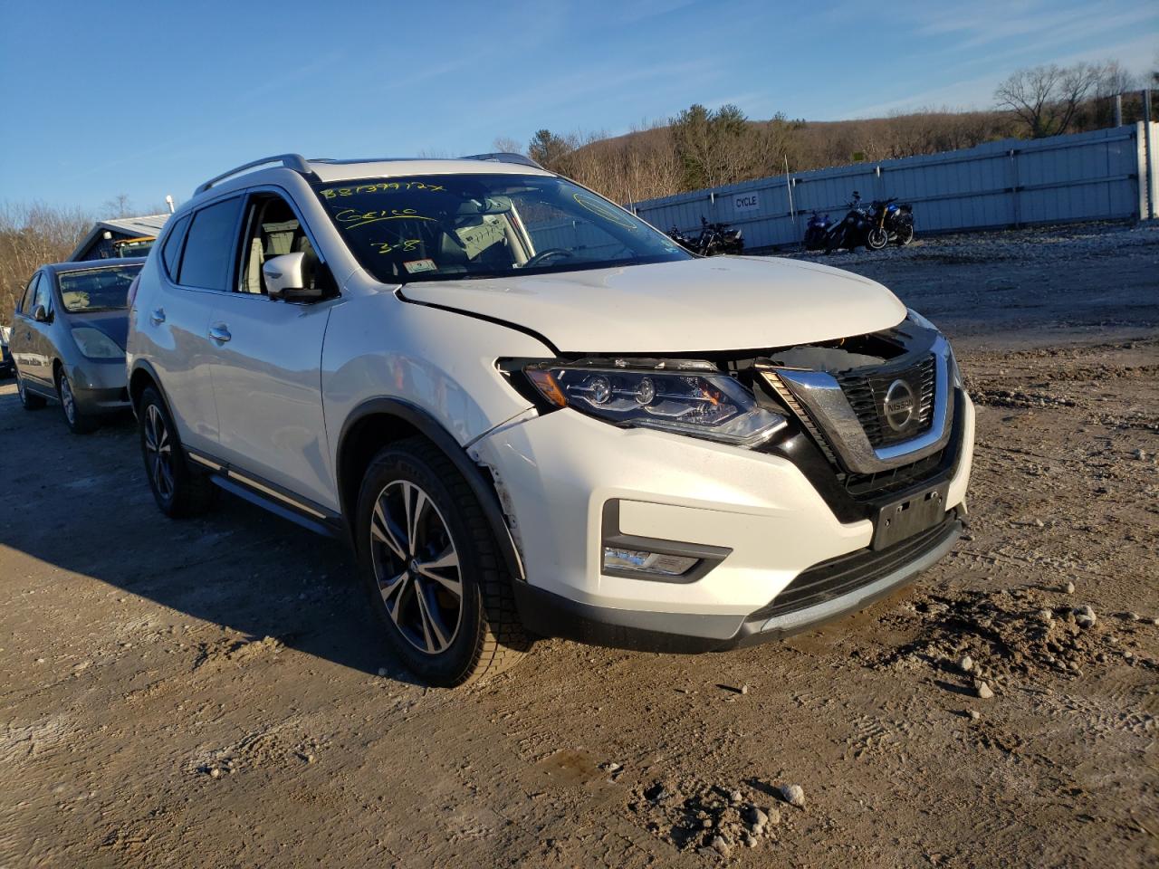 Photo 1 from auction – 2017 NISSAN ROGUE S with VIN 5N1AT2MT3HC867815