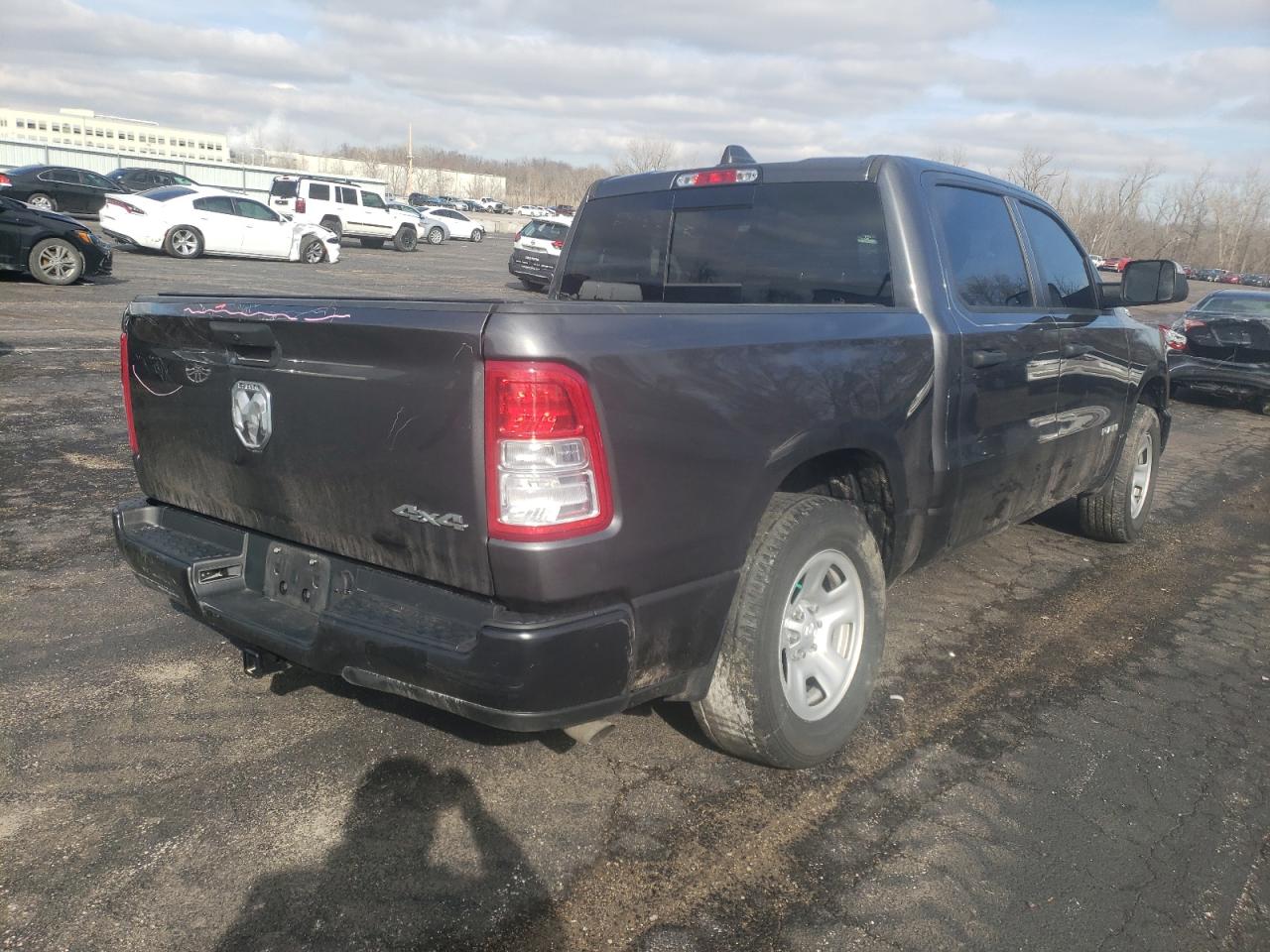 Photo 4 from auction – 2019 RAM 1500 TRADE with VIN 1C6SRFGT2KN586053