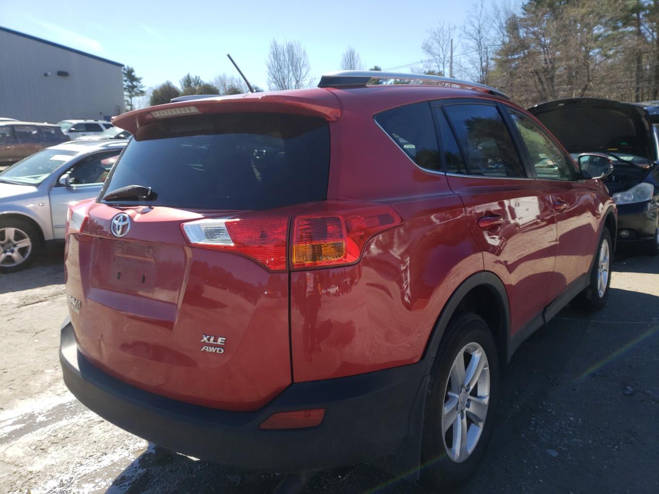 Photo 4 from auction – 2013 TOYOTA RAV4 XLE with VIN JTMRFREV5DD009676