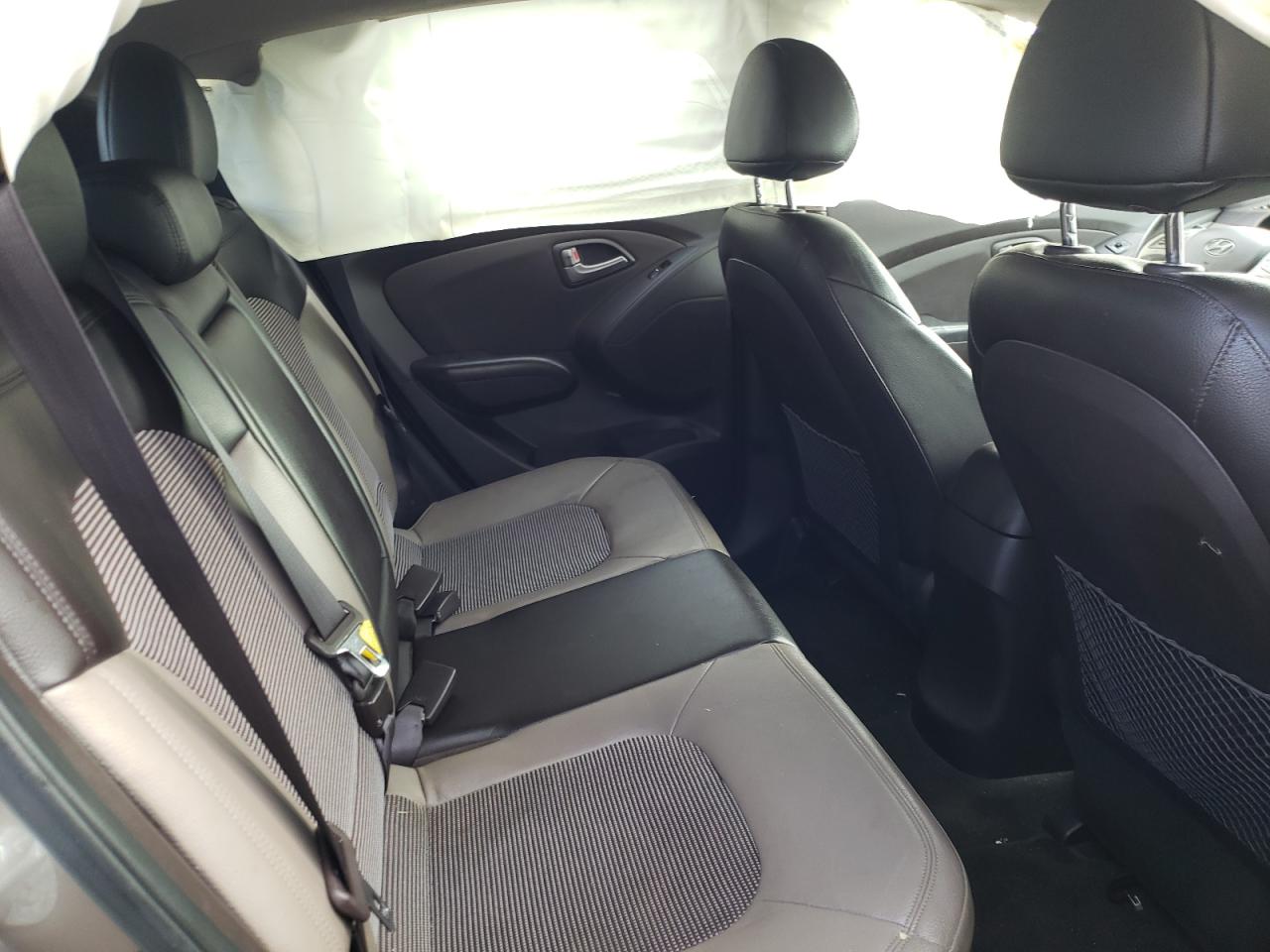 Photo 6 from auction – 2011 HYUNDAI TUCSON GLS with VIN KM8JU3AC1BU225022