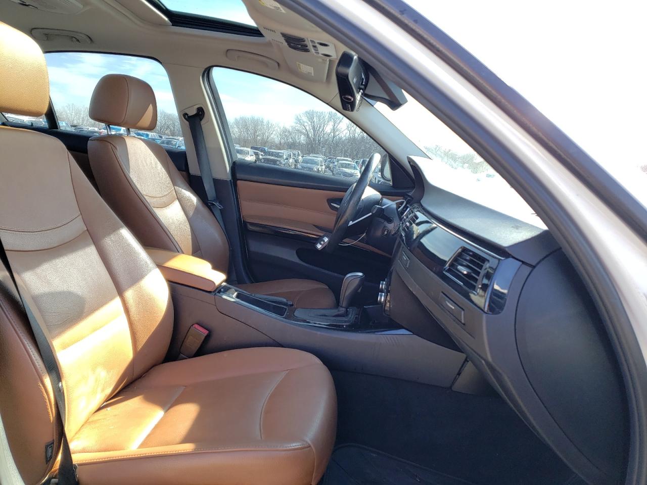 Photo 5 from auction – 2011 BMW 328 XI SUL with VIN WBAPK5C59BA657841