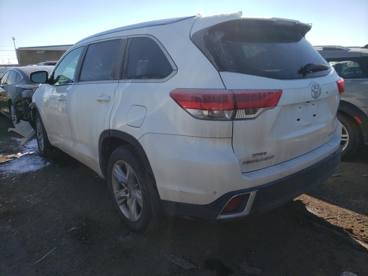 Photo 3 from auction – 2019 TOYOTA HIGHLANDER with VIN 5TDDZRFH9KS705209