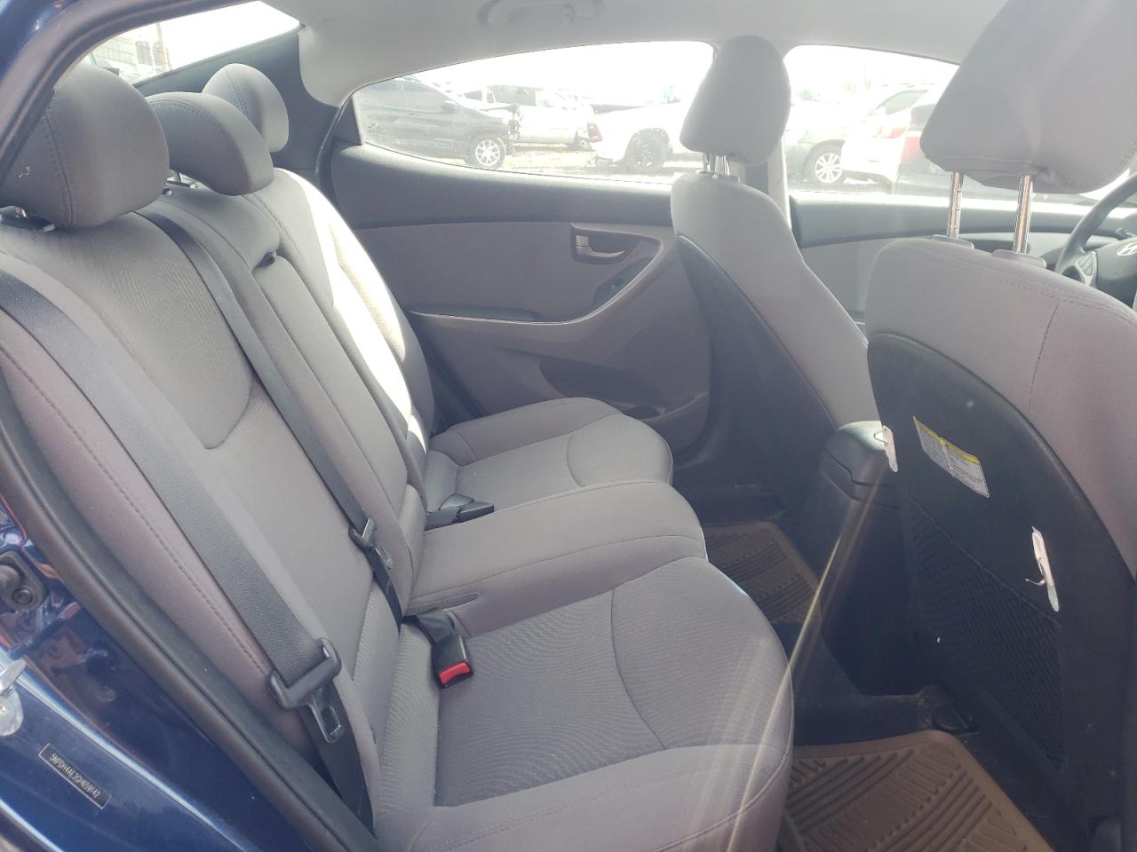 Photo 6 from auction – 2016 HYUNDAI ELANTRA SE with VIN 5NPDH4AE2GH659142