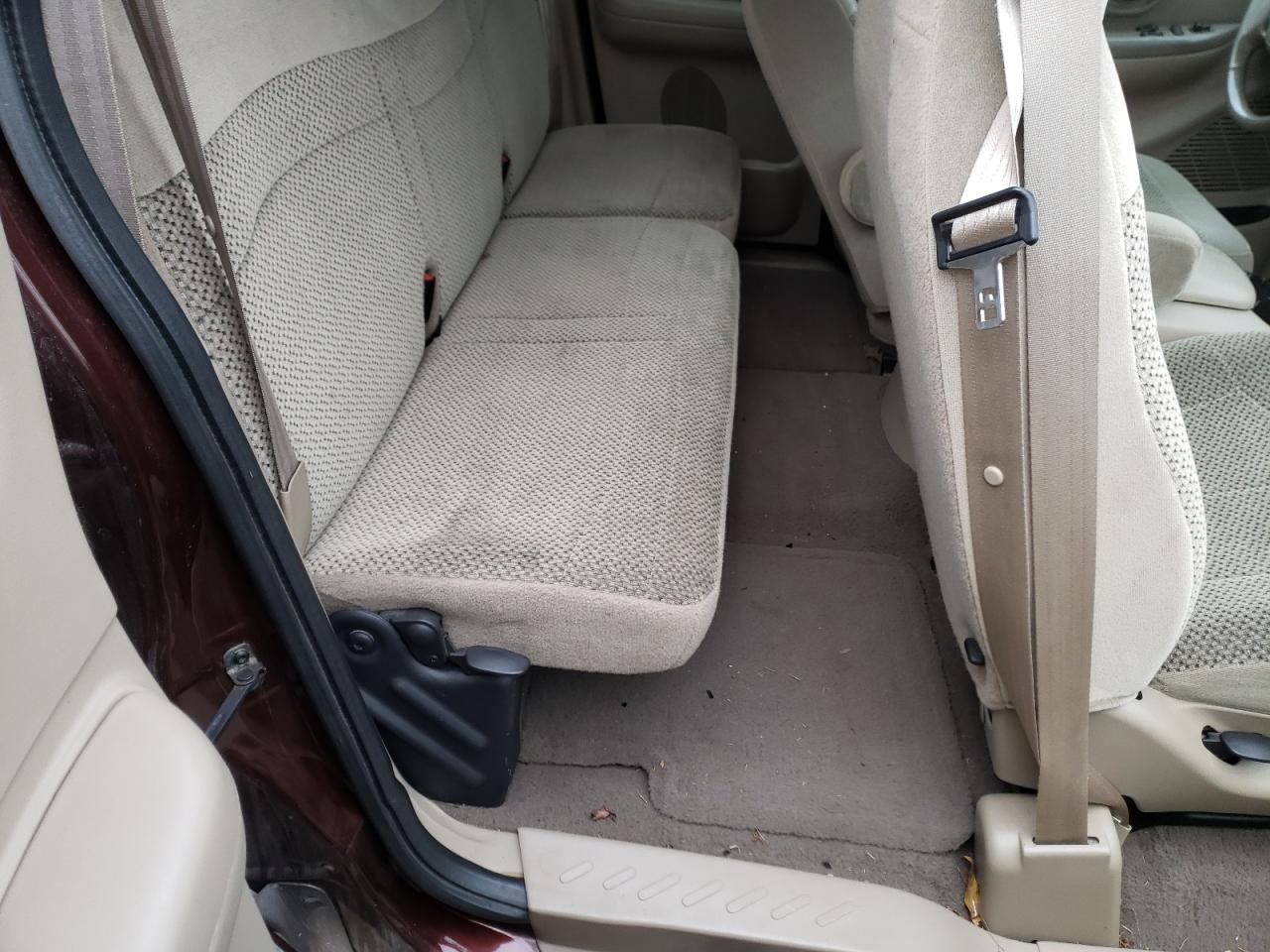 Photo 6 from auction – 2001 FORD F150 with VIN 2FTRX17L31CA24750