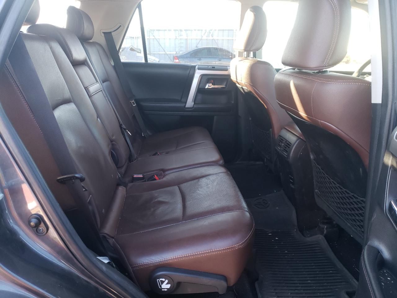 Photo 6 from auction – 2016 TOYOTA 4RUNNER SR with VIN JTEBU5JR9G5366166