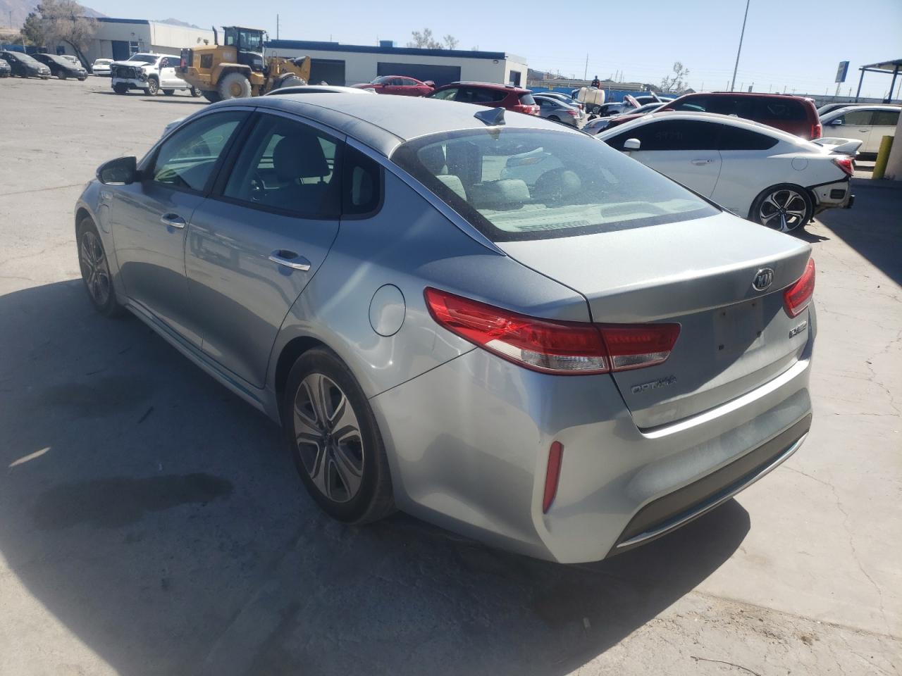 Photo 3 from auction – 2017 KIA OPTIMA PLU with VIN KNAGV4LDXH5010424