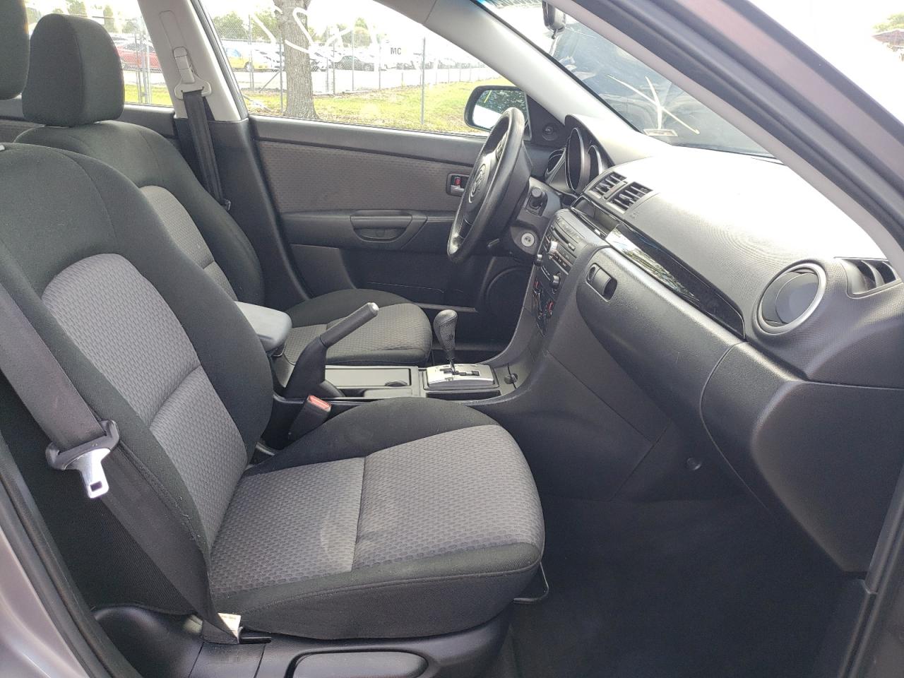 Photo 5 from auction – 2006 MAZDA 3 I with VIN JM1BK12F661462088