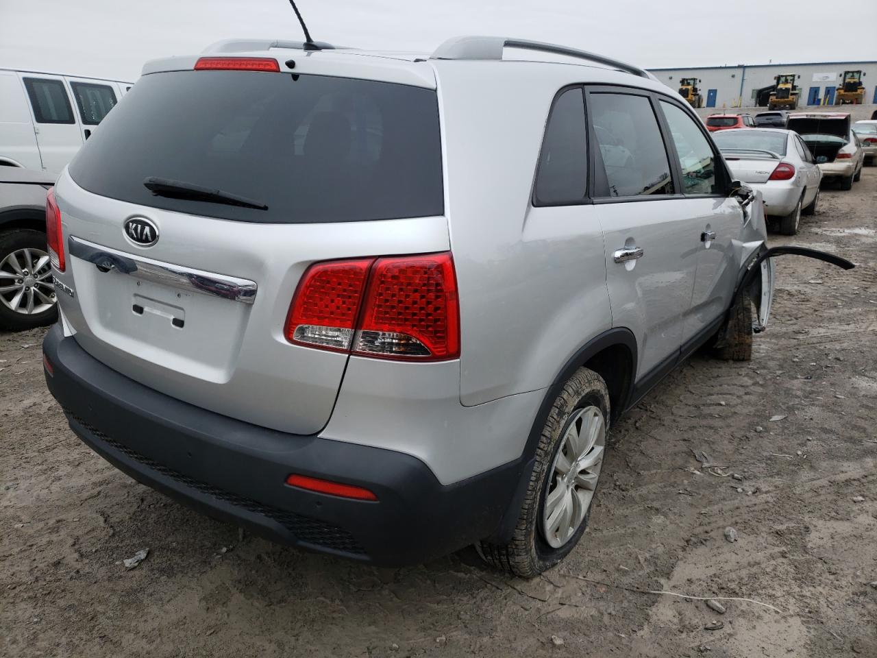 Photo 4 from auction – 2011 KIA SORENTO BA with VIN 5XYKT4A20BG069677