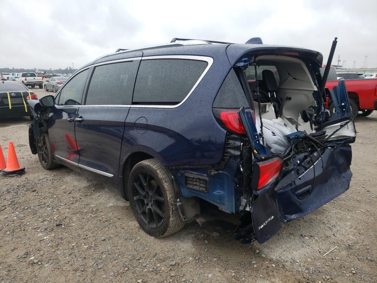 Photo 3 from auction – 2019 CHRYSLER PACIFICA T with VIN 2C4RC1BG9KR539546