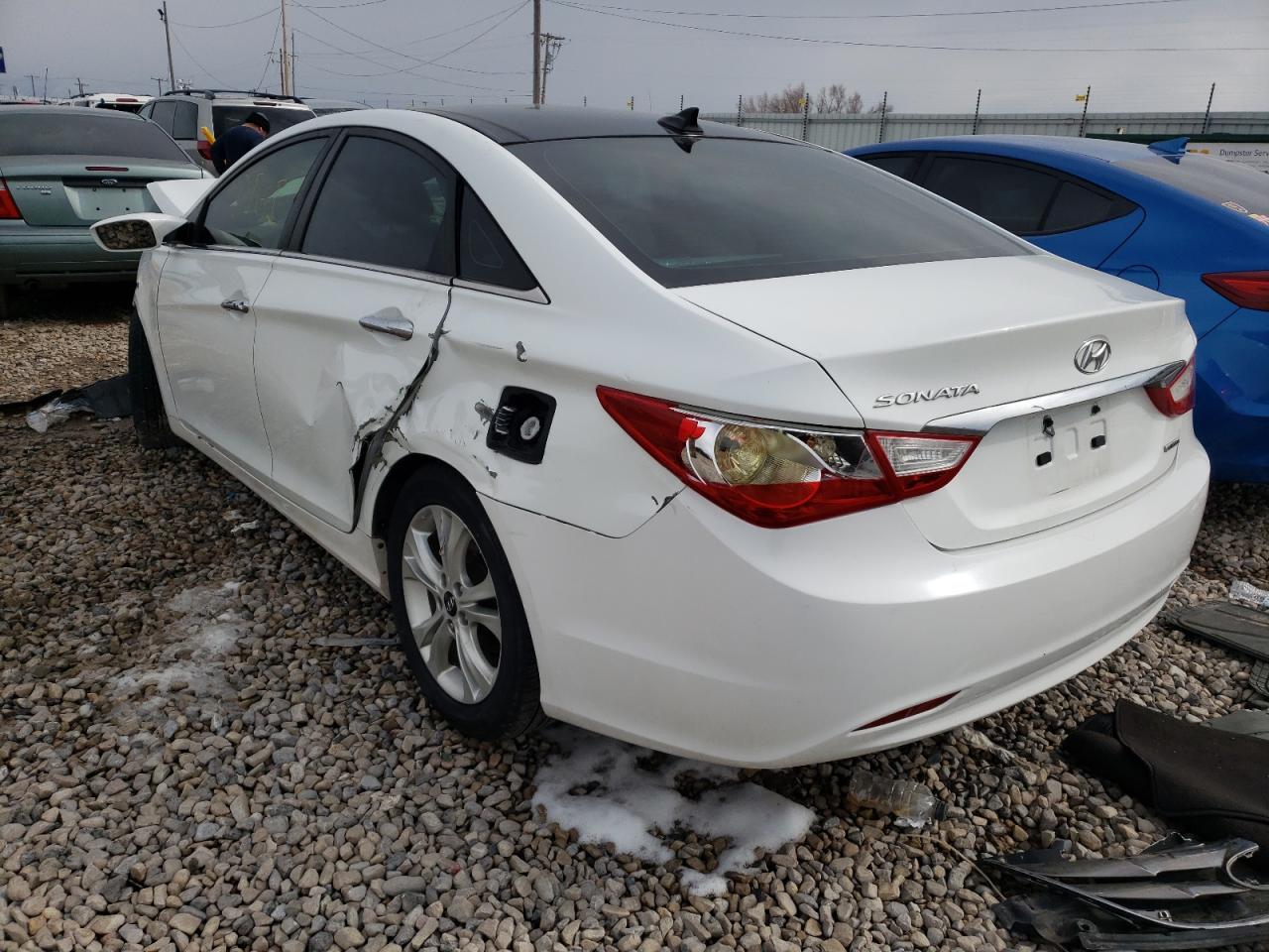 Photo 3 from auction – 2012 HYUNDAI SONATA SE with VIN 5NPEC4AC3CH374770