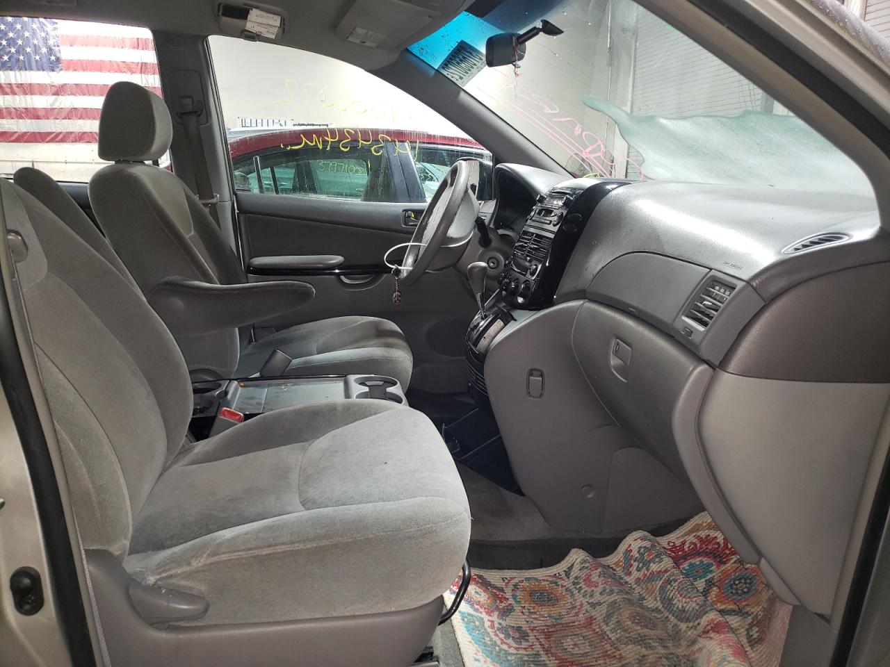 Photo 5 from auction – 2005 TOYOTA SIENNA CE with VIN 5TDZA23C35S307446