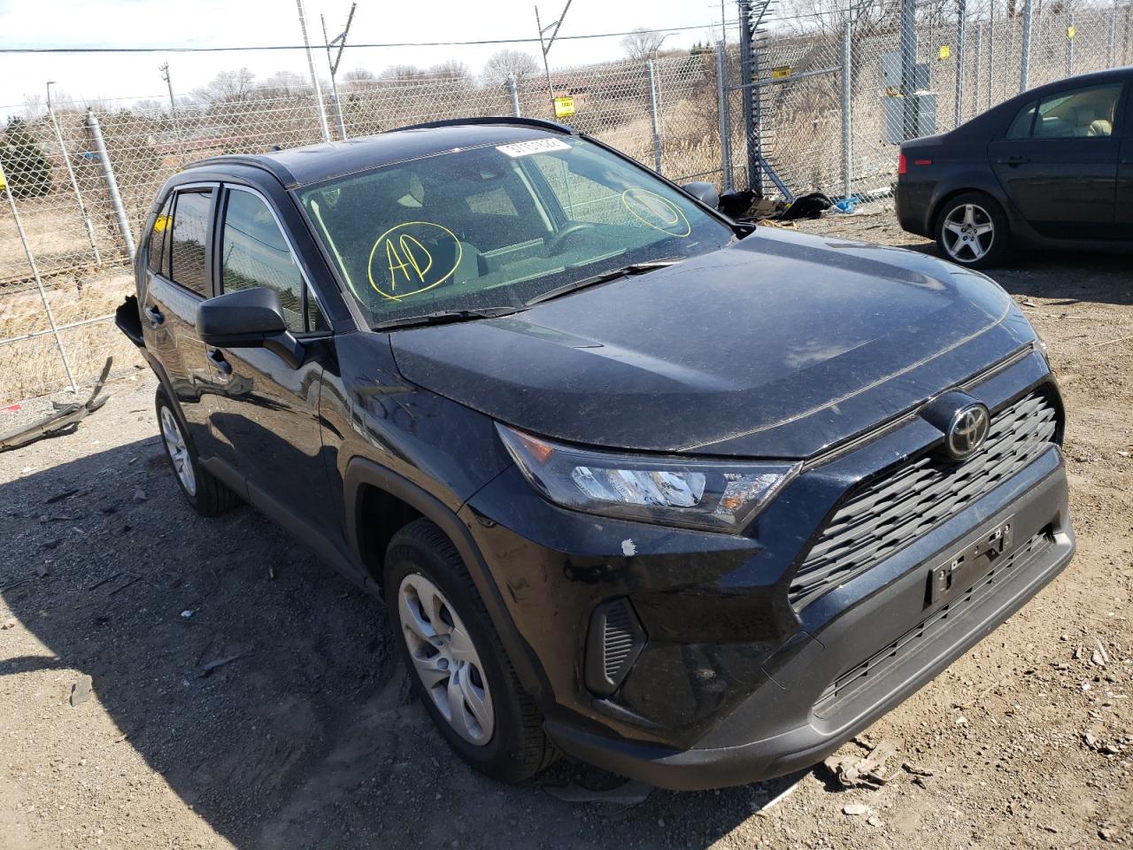 TOYOTA RAV4 LE 2020 with VIN JTMF1RFV2LD056811 - Photo from auction