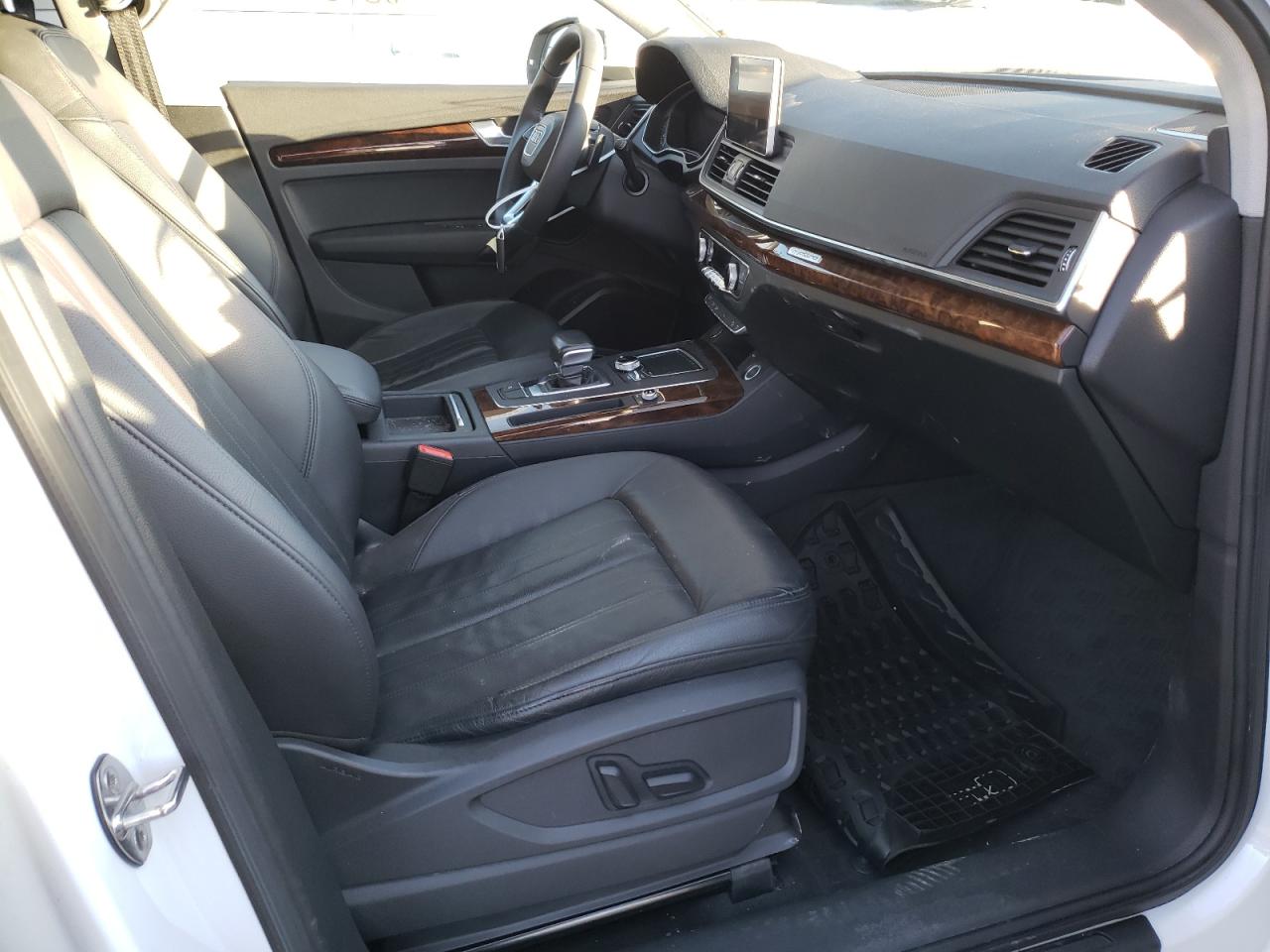 Photo 5 from auction – 2018 AUDI Q5 PREMIUM with VIN WA1BNAFY6J2116008