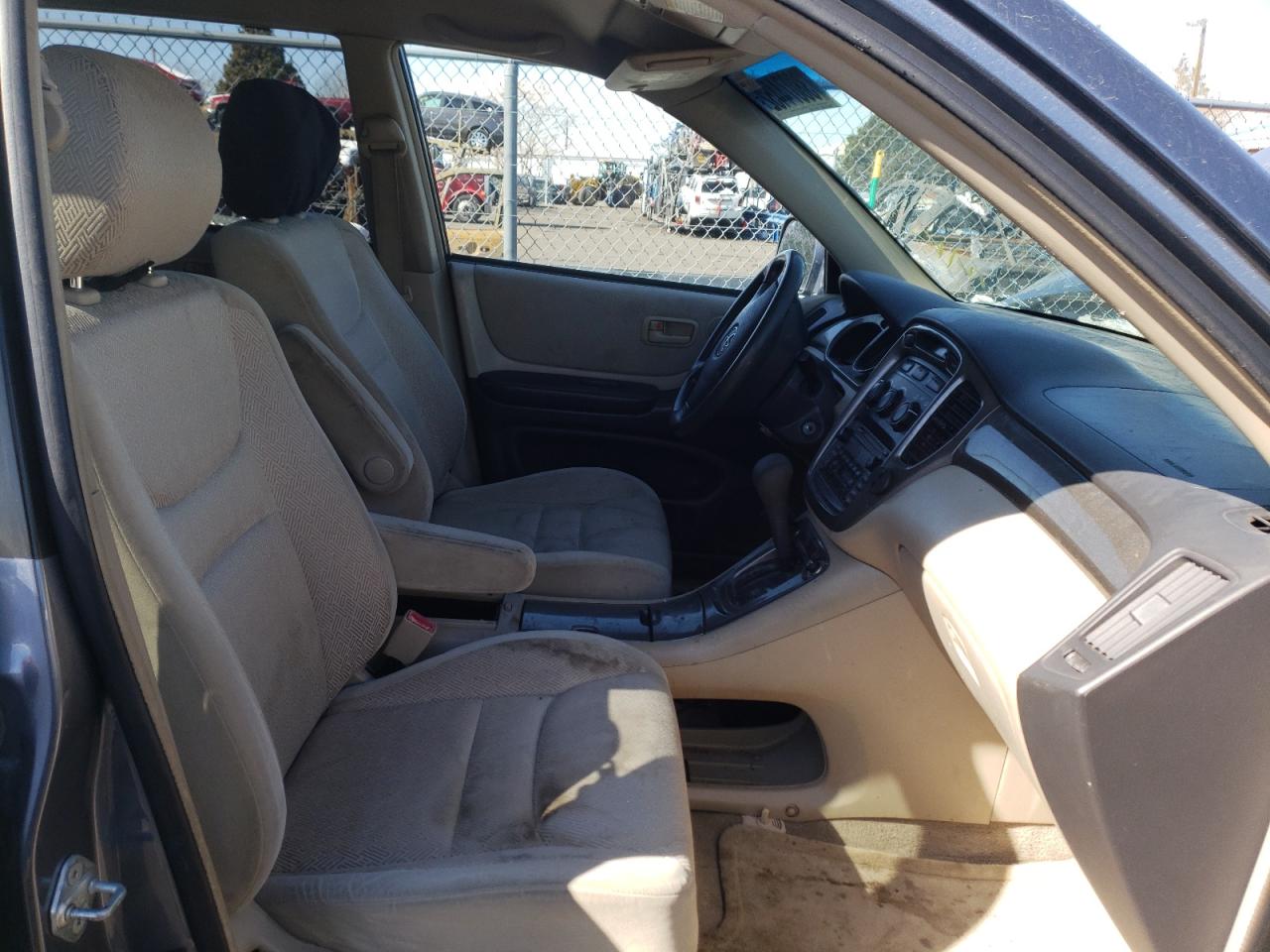 Photo 5 from auction – 2003 TOYOTA HIGHLANDER with VIN JTEGF21A330110833
