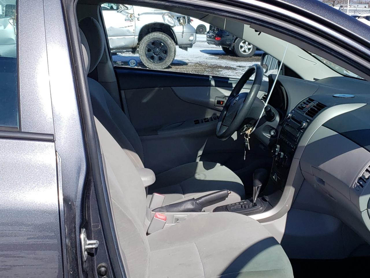 Photo 5 from auction – 2011 TOYOTA COROLLA BA with VIN 2T1BU4EE8BC571897