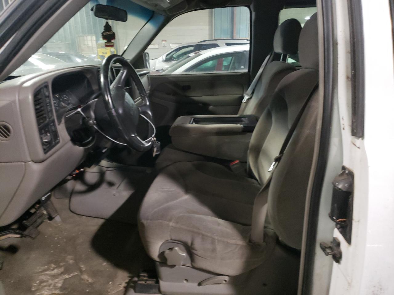 Photo 6 from auction – 2000 GMC NEW SIERRA with VIN 1GTEK19T6YE309621