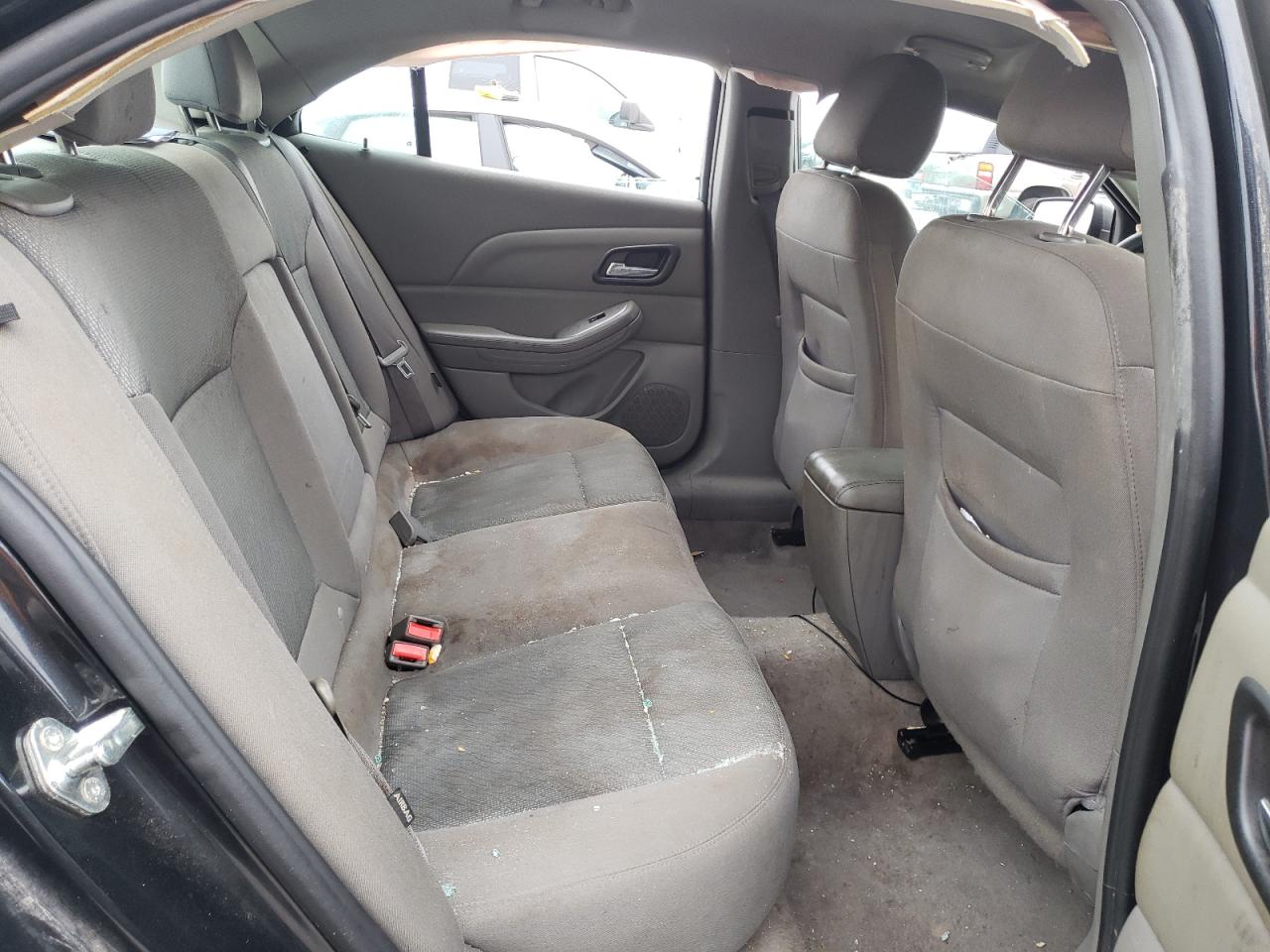 Photo 6 from auction – 2015 CHEVROLET MALIBU LS with VIN 1G11B5SL5FF245894
