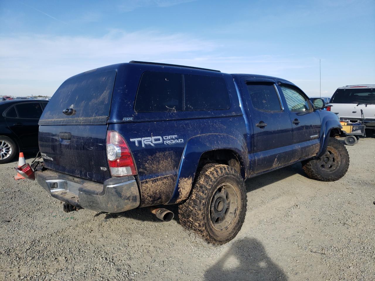 Photo 4 from auction – 2014 TOYOTA TACOMA DOU with VIN 5TFLU4EN2EX095883