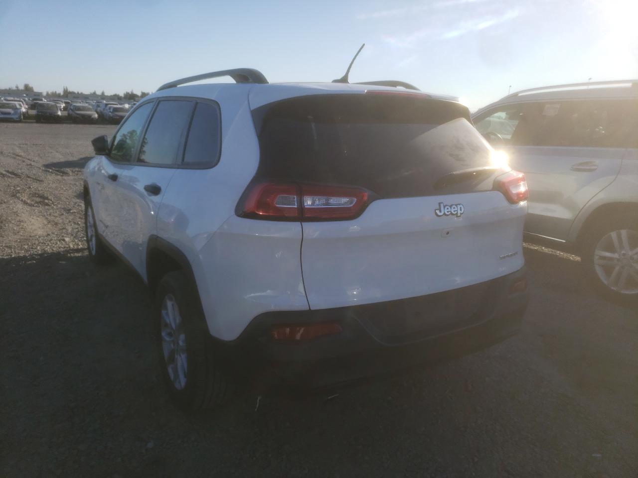 Photo 3 from auction – 2016 JEEP CHEROKEE S with VIN 1C4PJLAB4GW376429