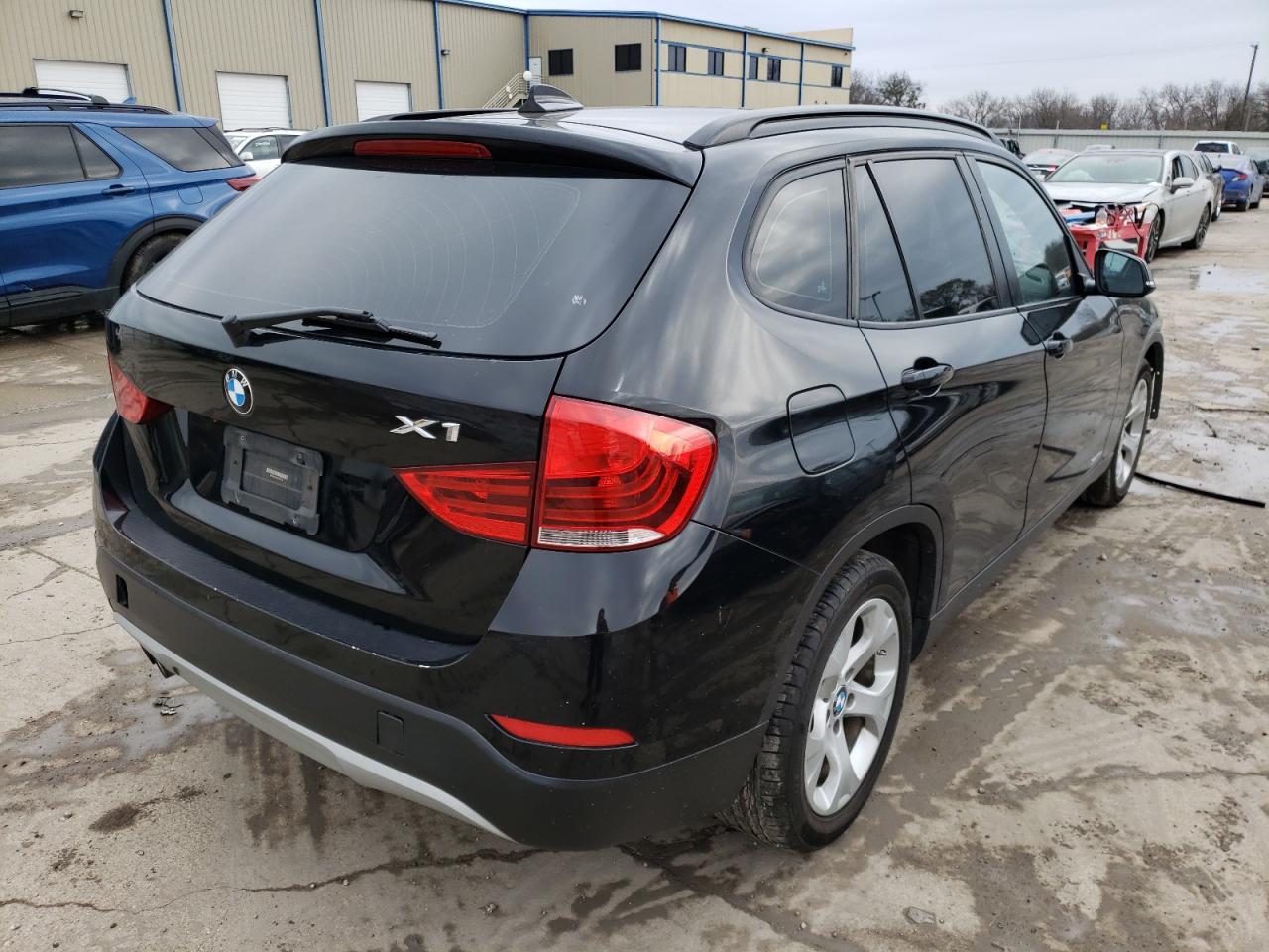 Photo 4 from auction – 2015 BMW X1 SDRIVE2 with VIN WBAVM1C56FV316132