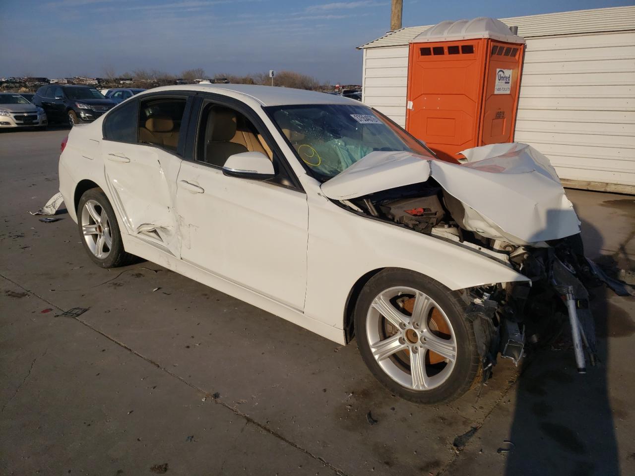 BMW 320 I 2015 with VIN WBA3B1C57FK137547 - Photo from auction