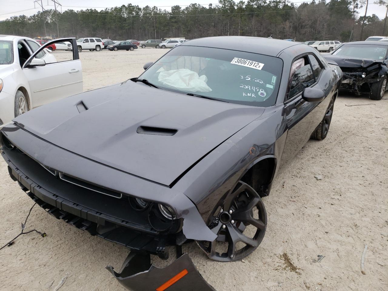 Photo 2 from auction – 2018 DODGE CHALLENGER with VIN 2C3CDZAG8JH229450