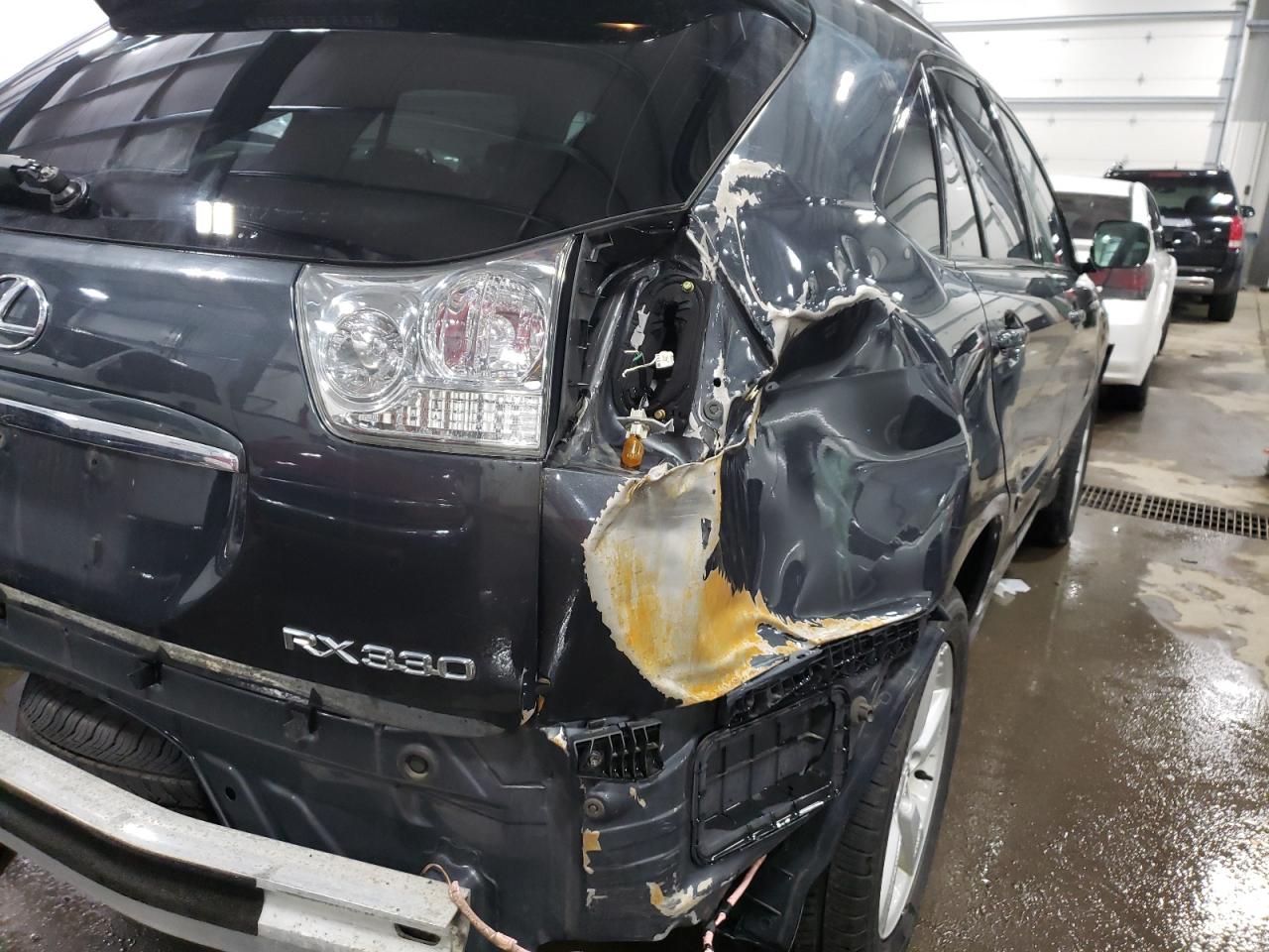 Photo 9 from auction – 2005 LEXUS RX 330 with VIN 2T2HA31U65C070467