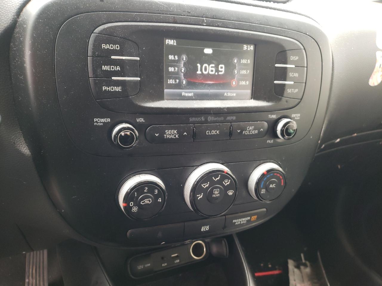 Photo 9 from auction – 2016 KIA SOUL with VIN KNDJN2A2XG7329338