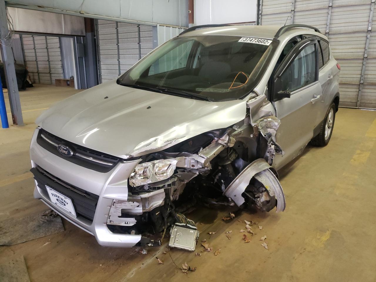 Photo 2 from auction – 2016 FORD ESCAPE SE with VIN 1FMCU9GX1GUC34557