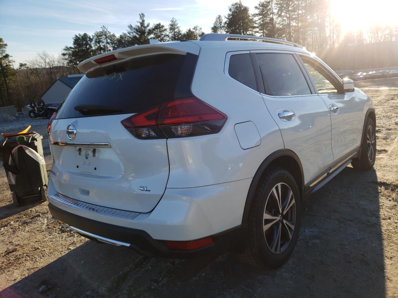 Photo 4 from auction – 2017 NISSAN ROGUE S with VIN 5N1AT2MT3HC867815