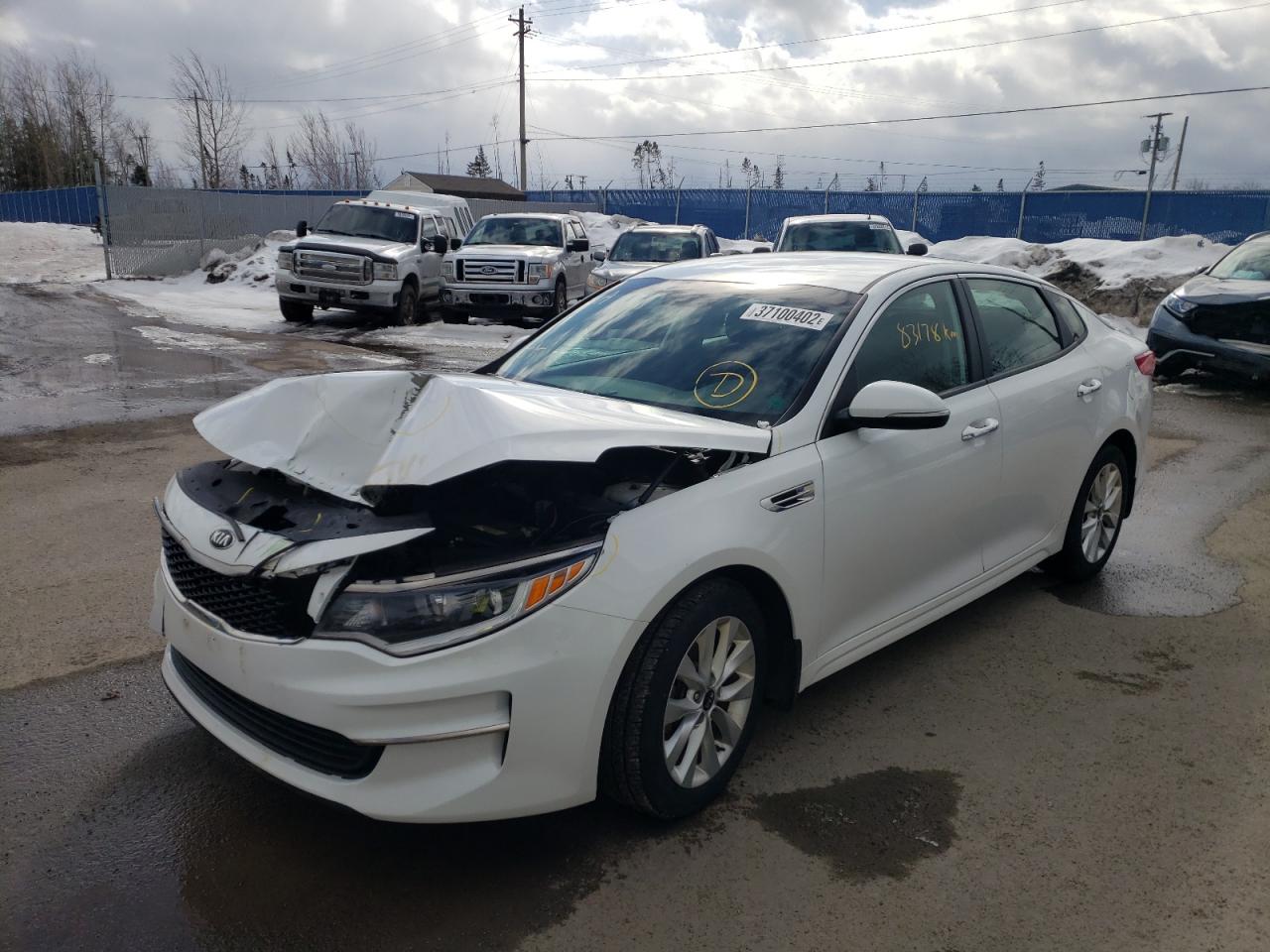 Photo 2 from auction – 2016 KIA OPTIMA LX with VIN 5XXGT4L31GG039532