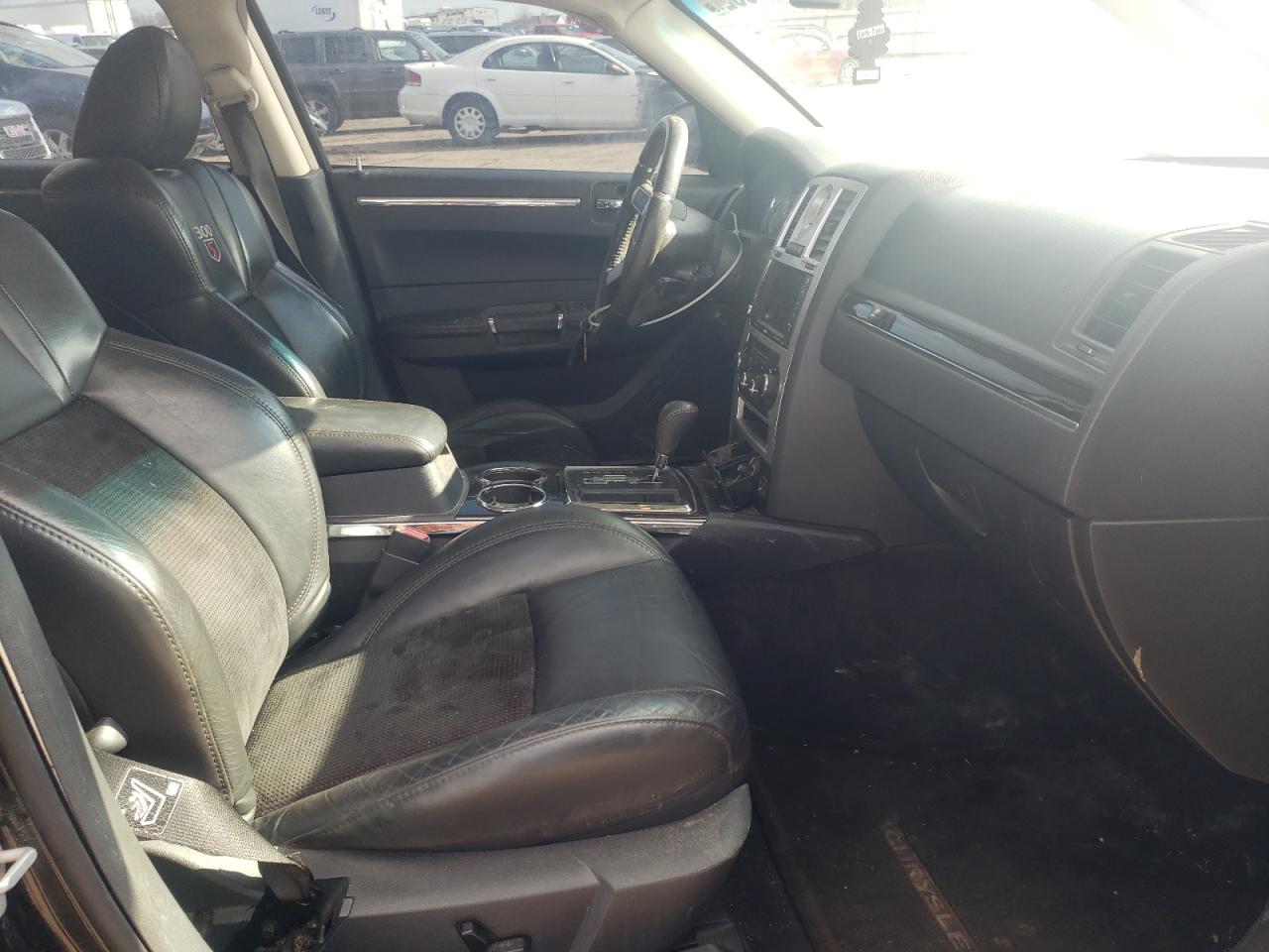 Photo 5 from auction – 2010 CHRYSLER 300 S with VIN 2C3CA2CV1AH263502
