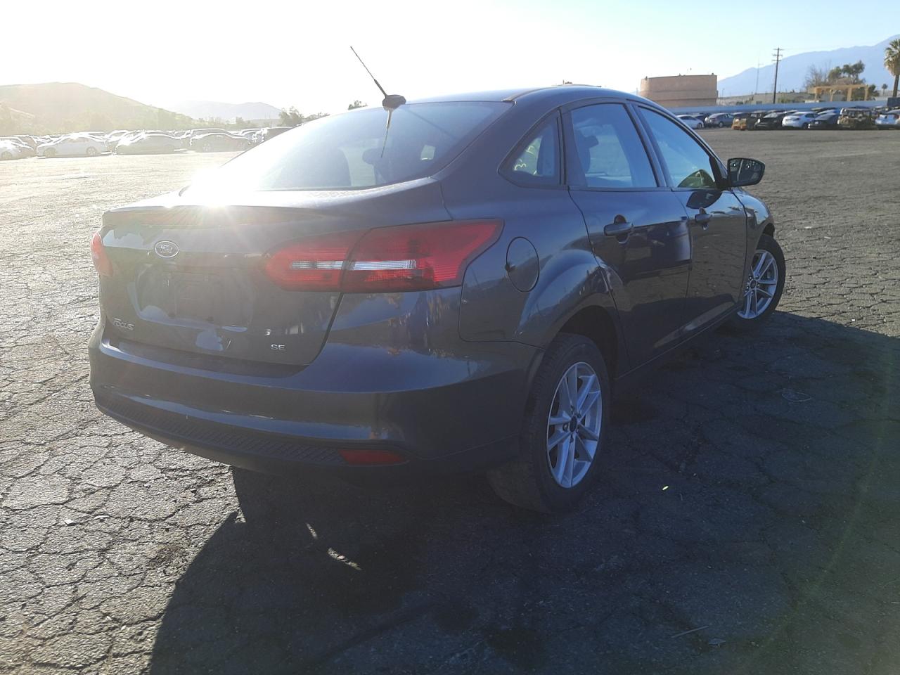 Photo 4 from auction – 2017 FORD FOCUS SE with VIN 1FADP3F25HL304514
