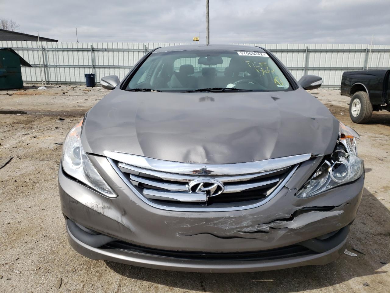 Photo 9 from auction – 2014 HYUNDAI SONATA GLS with VIN 5NPEB4AC8EH842241