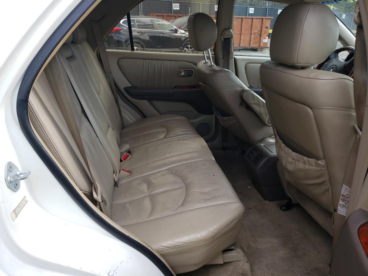Photo 6 from auction – 2002 LEXUS RX 300 with VIN JTJHF10U520287569