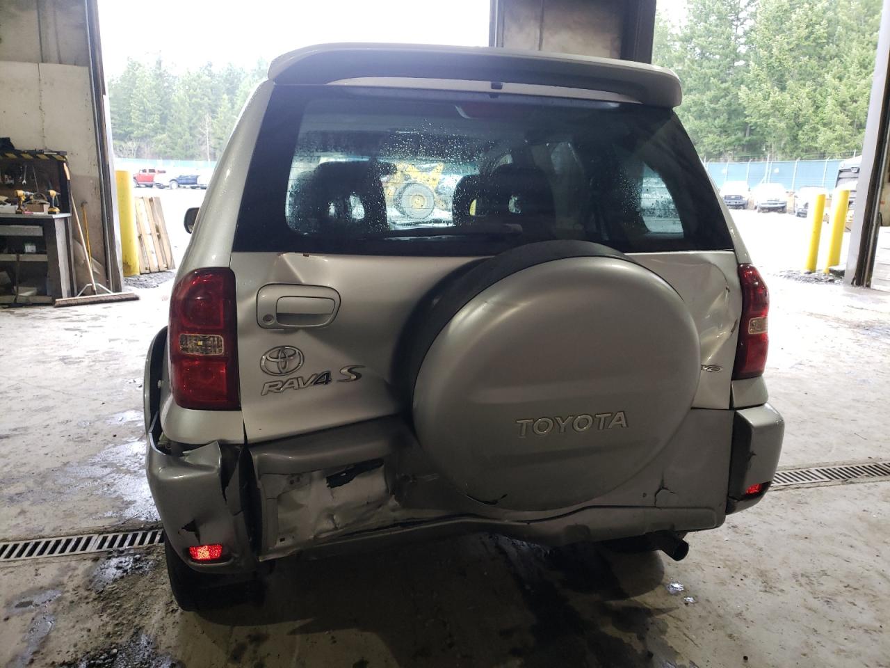 Photo 9 from auction – 2005 TOYOTA RAV4 with VIN JTEHD20V556026334